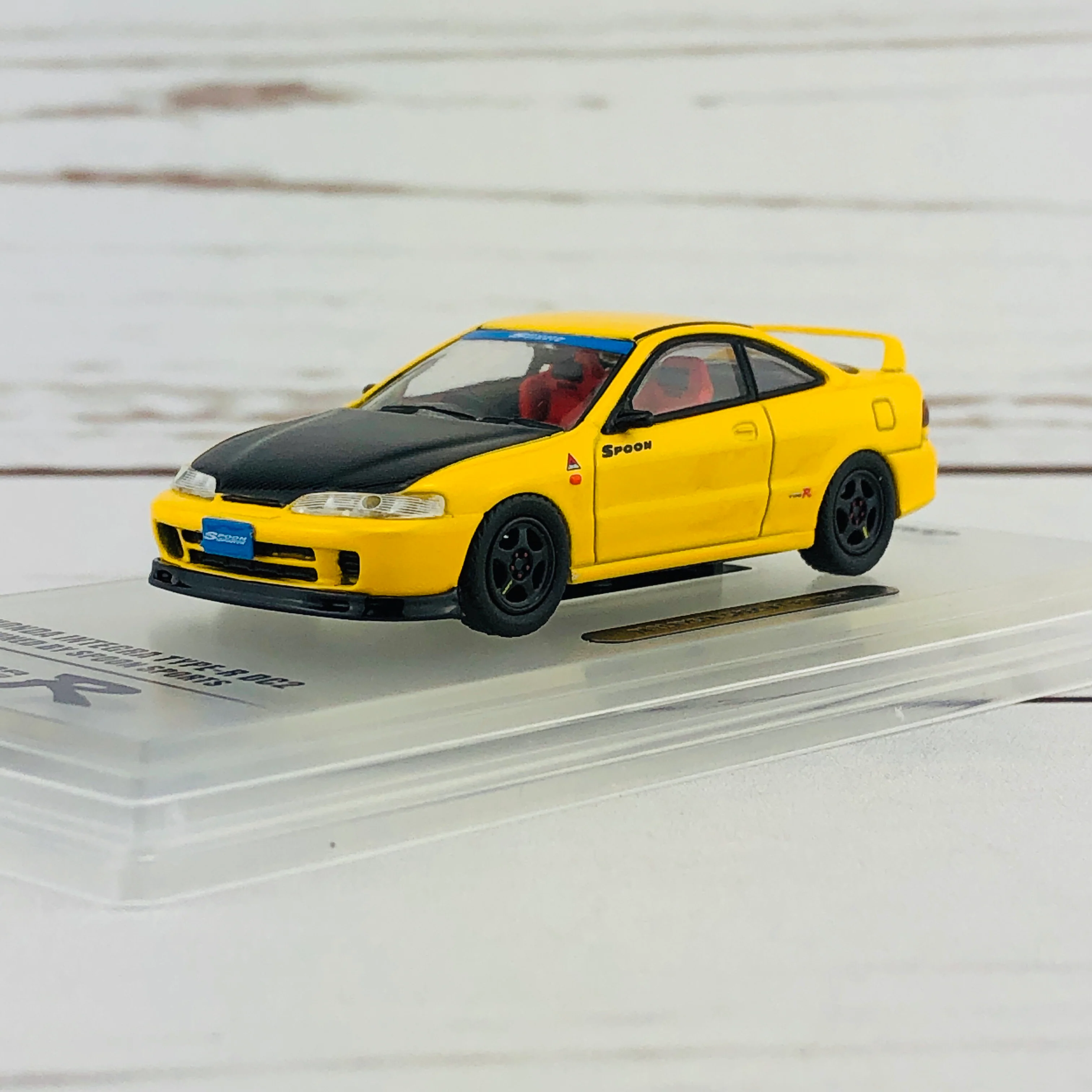 INNO64 1/64 Honda Integra Type-R DC2 Tuned by Spoon Malaysian Special Edition IN64-DC2-YSPMS - Image 2