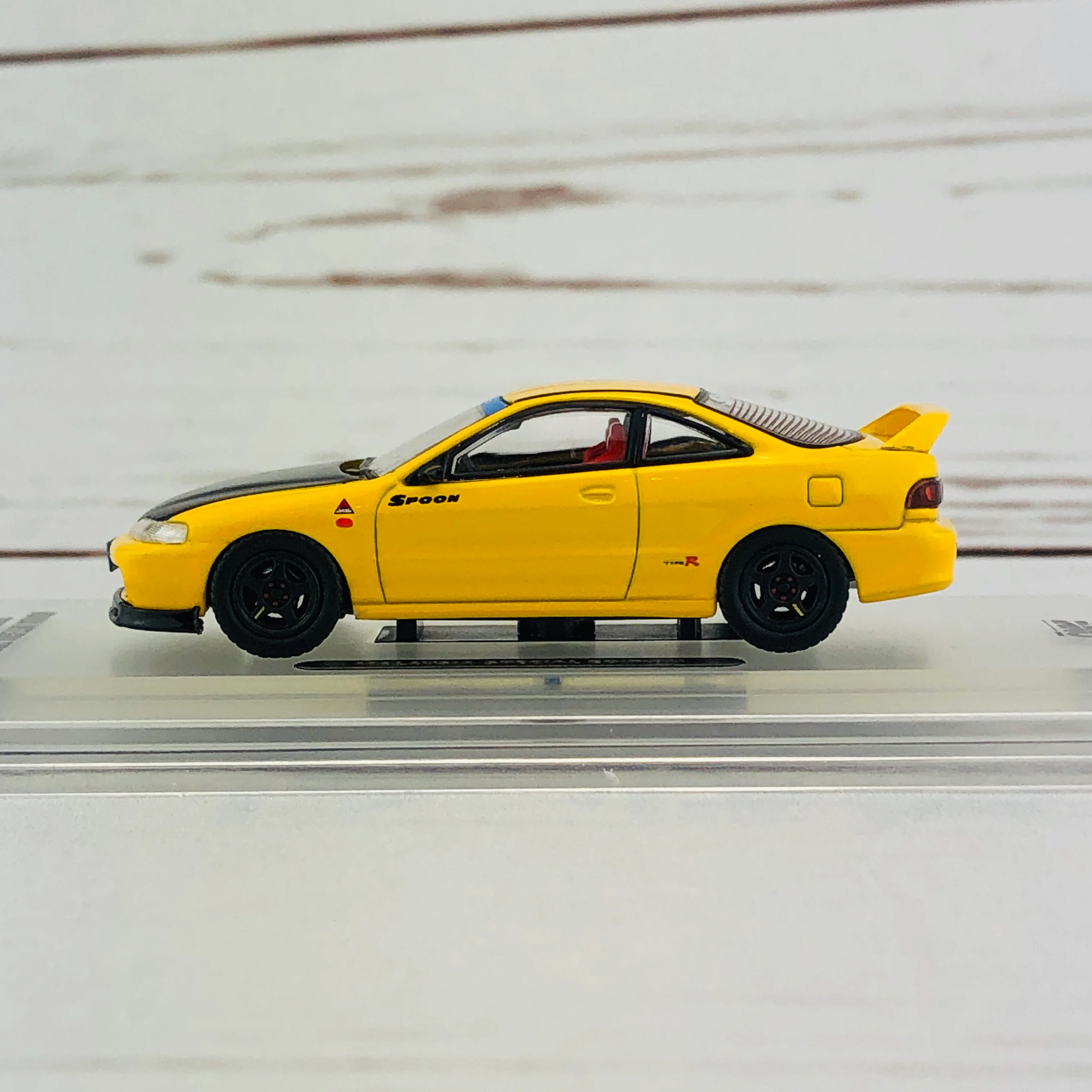 INNO64 1/64 Honda Integra Type-R DC2 Tuned by Spoon Malaysian Special Edition IN64-DC2-YSPMS - Image 3