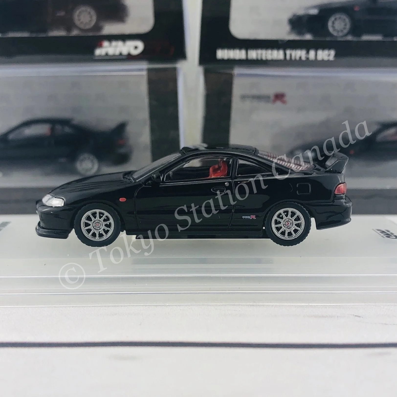 INNO64 1/64 Honda Integra Type-R DC2 Black IN64-DC2-BLA - Image 2