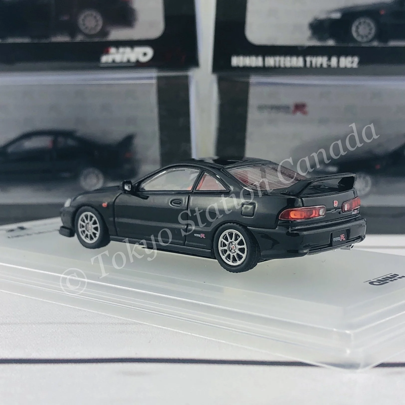 INNO64 1/64 Honda Integra Type-R DC2 Black IN64-DC2-BLA - Image 3