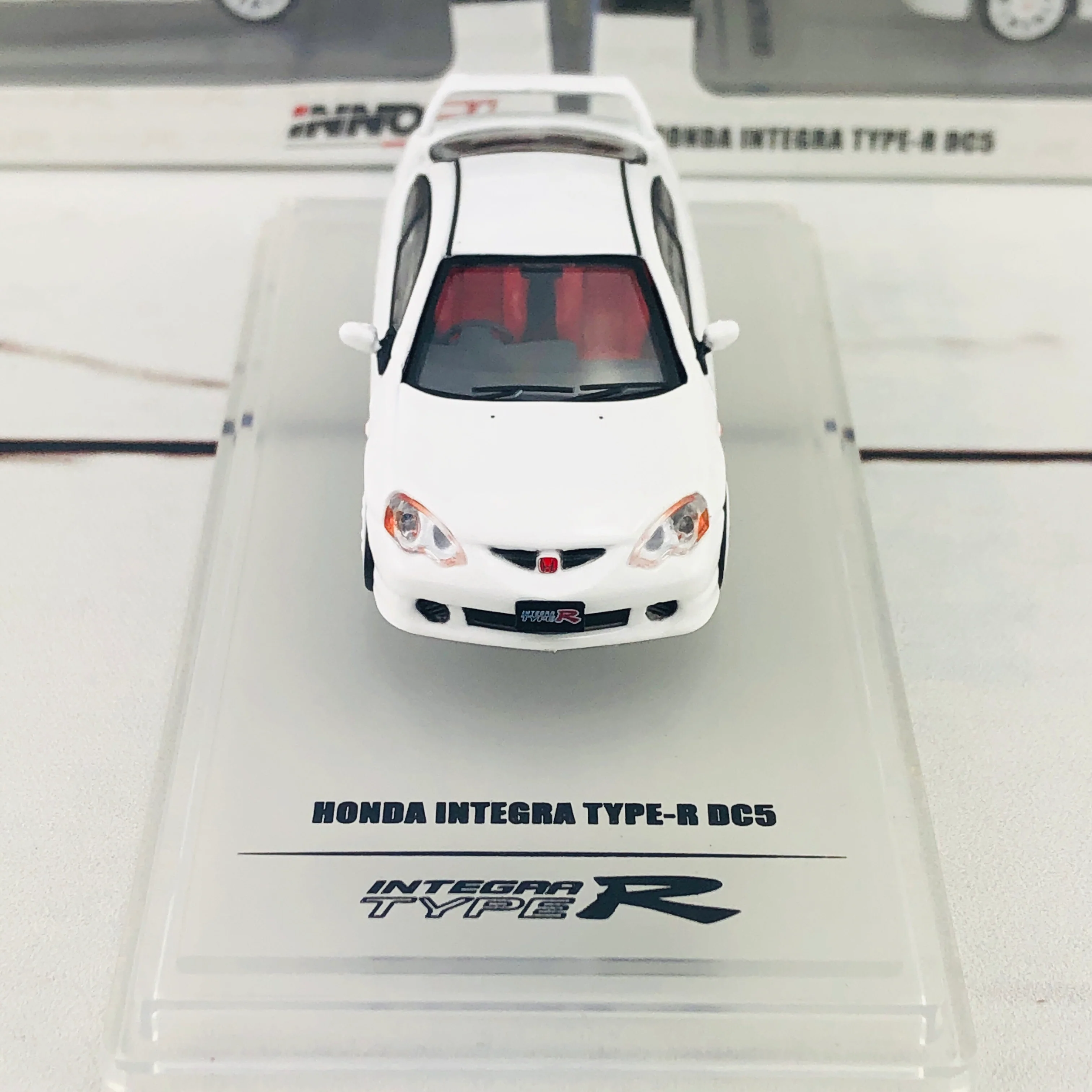 INNO64 1/64 Honda Integra Type-R DC5 White IN64-DC5-WHI - Image 5