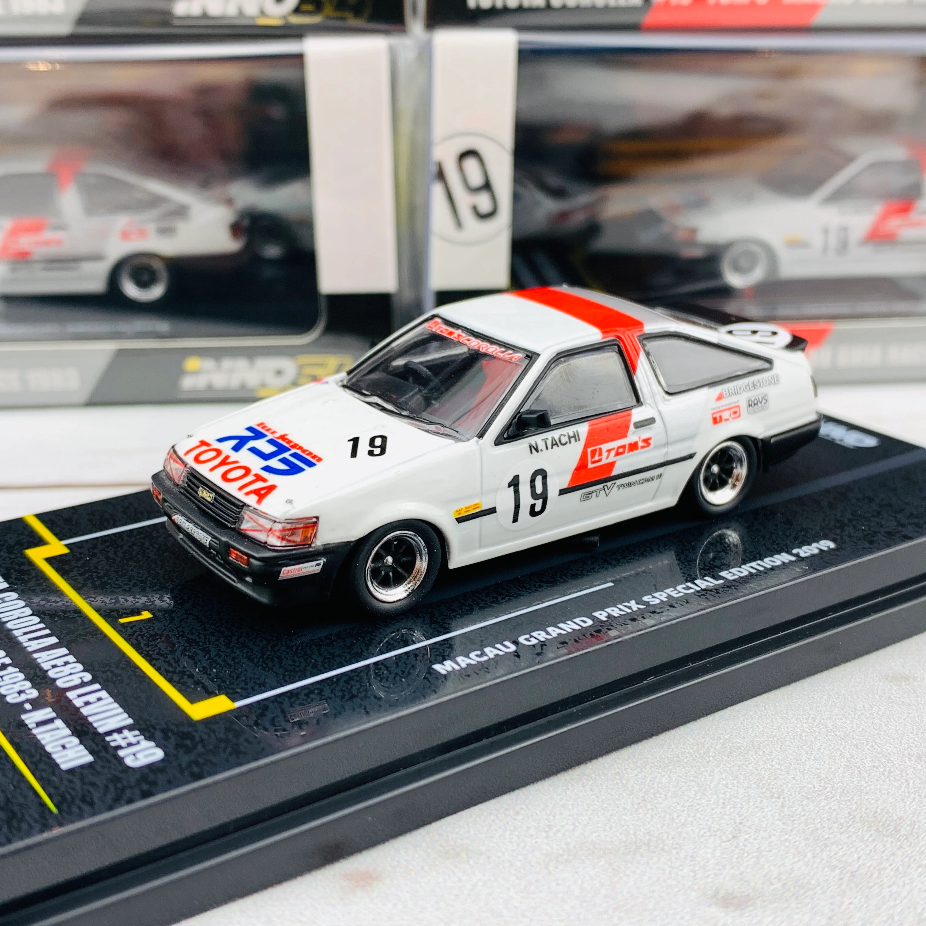 INNO64 1/64 Toyota Corolla AE86 Levin #19 Macua Guia Race 1983 Macau Grand Prix Special Edition- N.Tachi IN64-MGP19-AE86 - Image 3