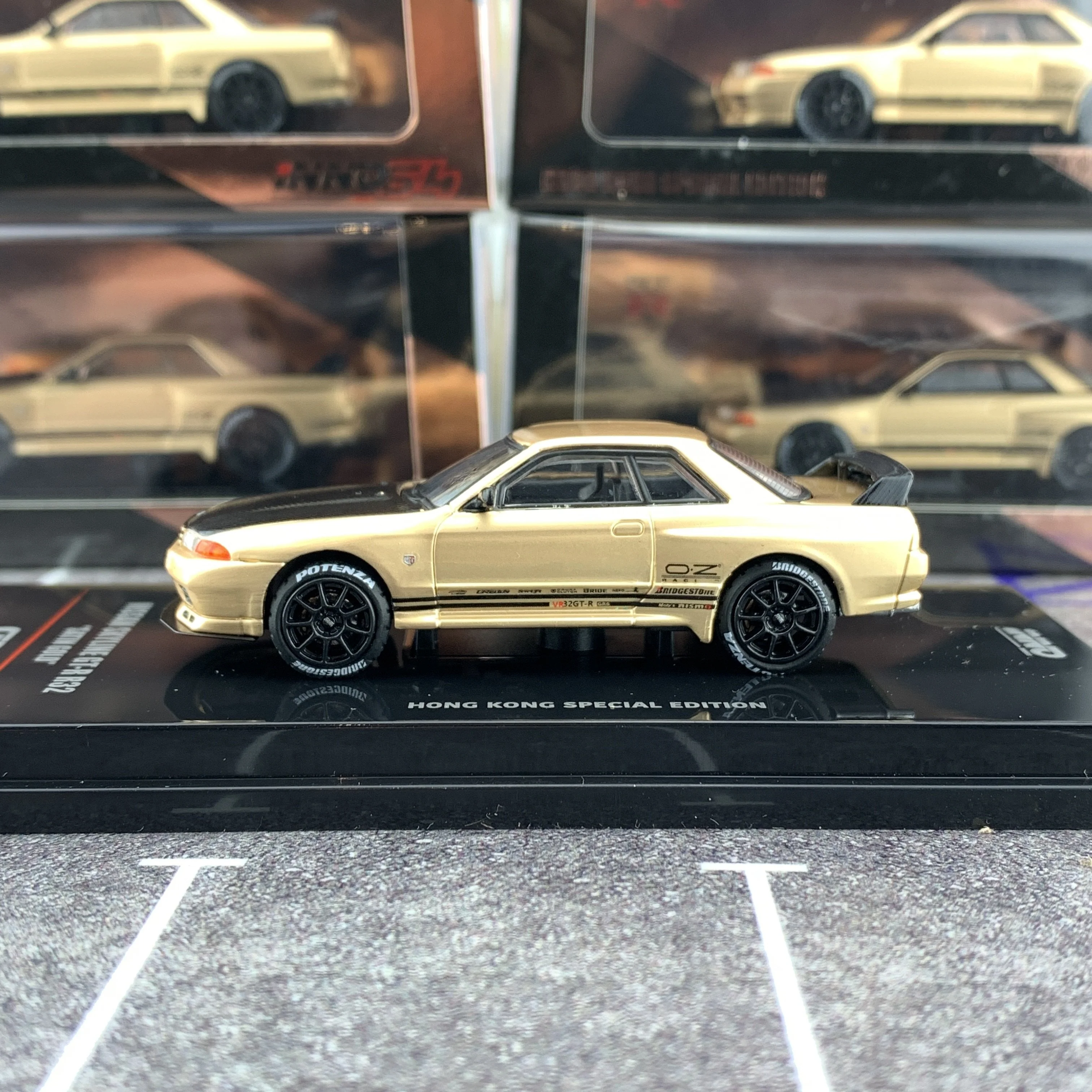 INNO64 1/64 NISSAN SKYLINE GTR R32 Satin Gold Hong Kong Special Edition IN64-R32-SGHS - Image 2