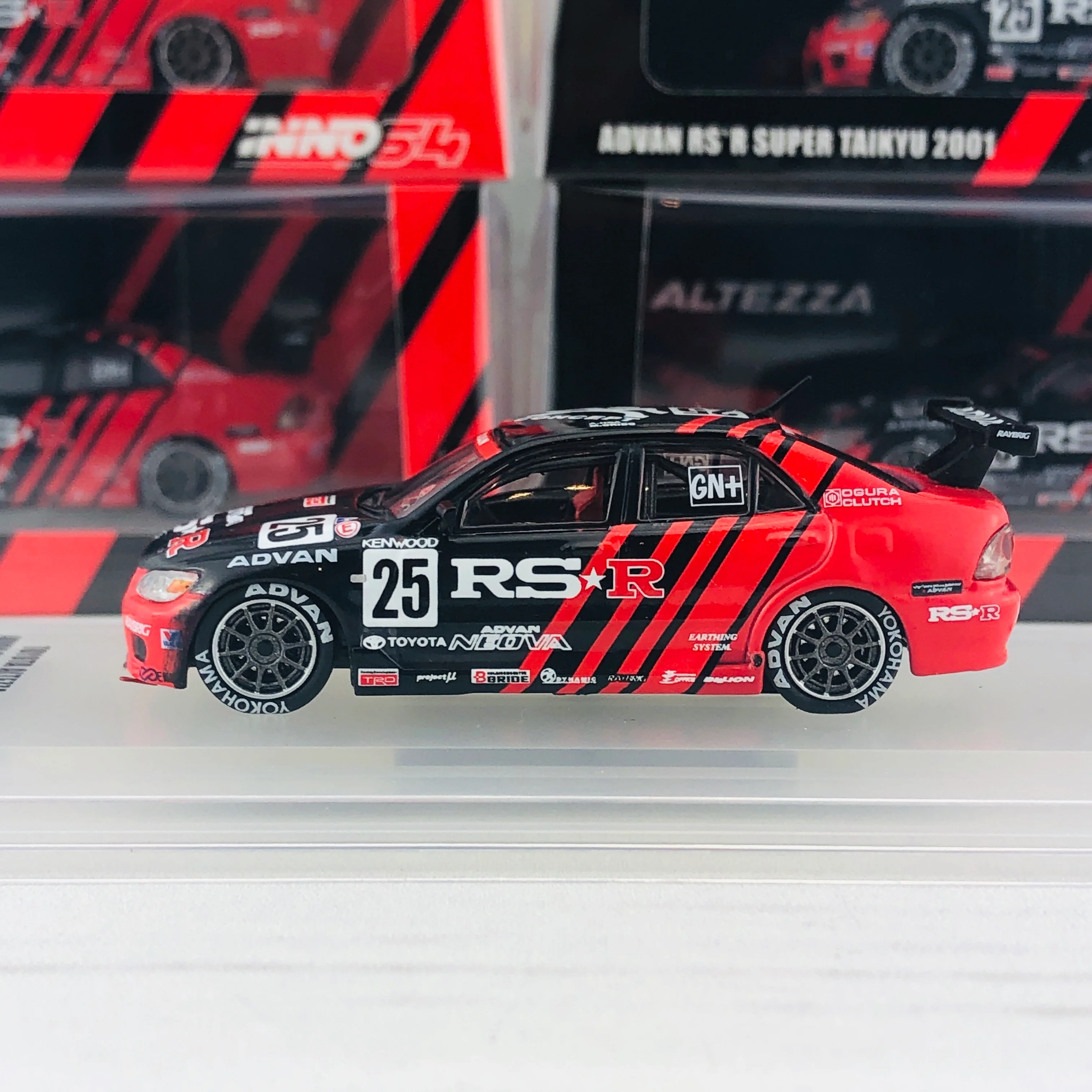 INNO64 1/64 TOYOTA ALTEZZA #25 Advan RS'R - Super Taikyu 2001 IN64-RS200-RSRJP - Image 2