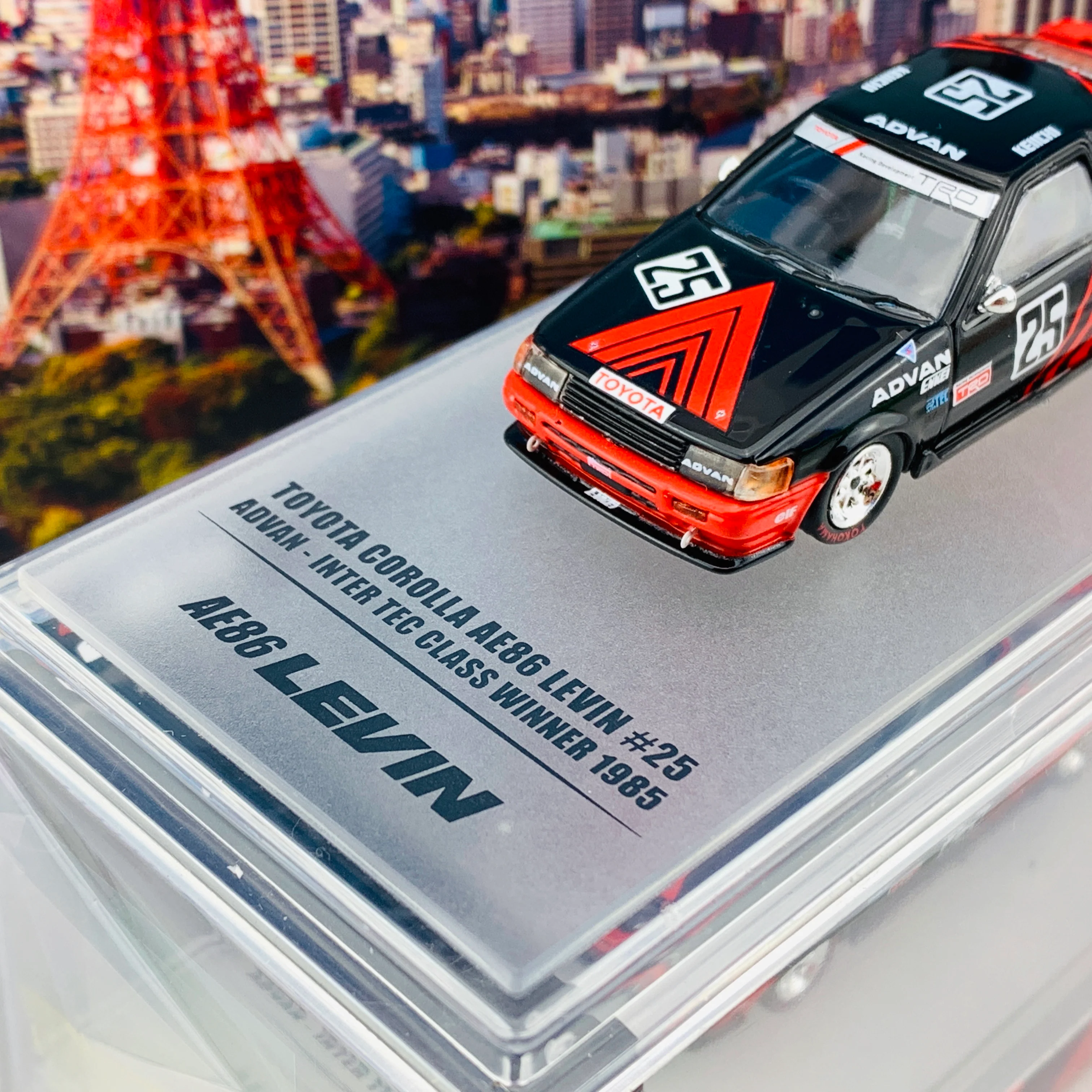 INNO64 1/64 TOYOTA COROLLA Levin AE86 #25 “ADVAN” JTC 1985 IN64-AE86-AD - Image 3