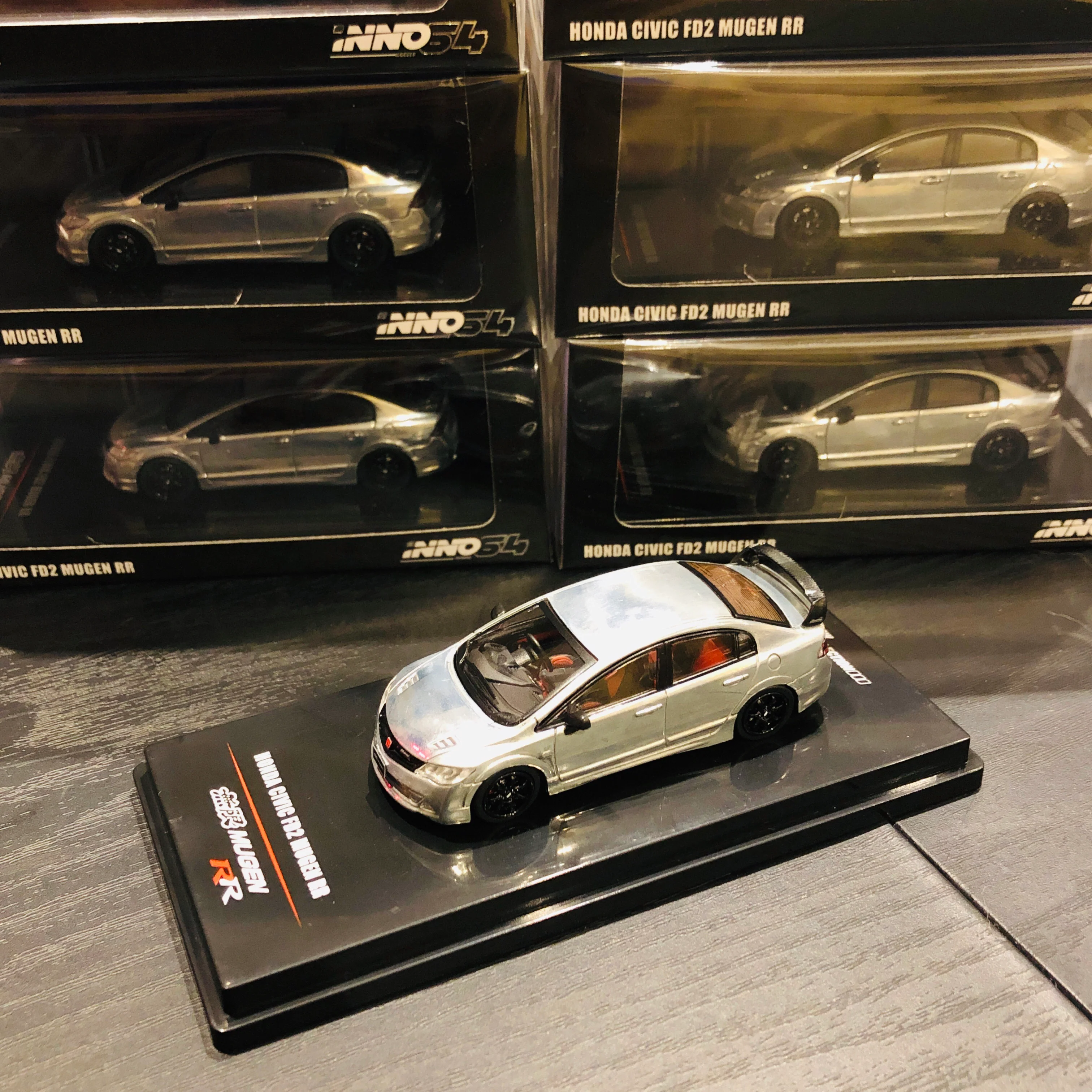 INNO64 HONDA CIVIC FD2 MUGEN RR RAW Collection Limited Edition - Image 3
