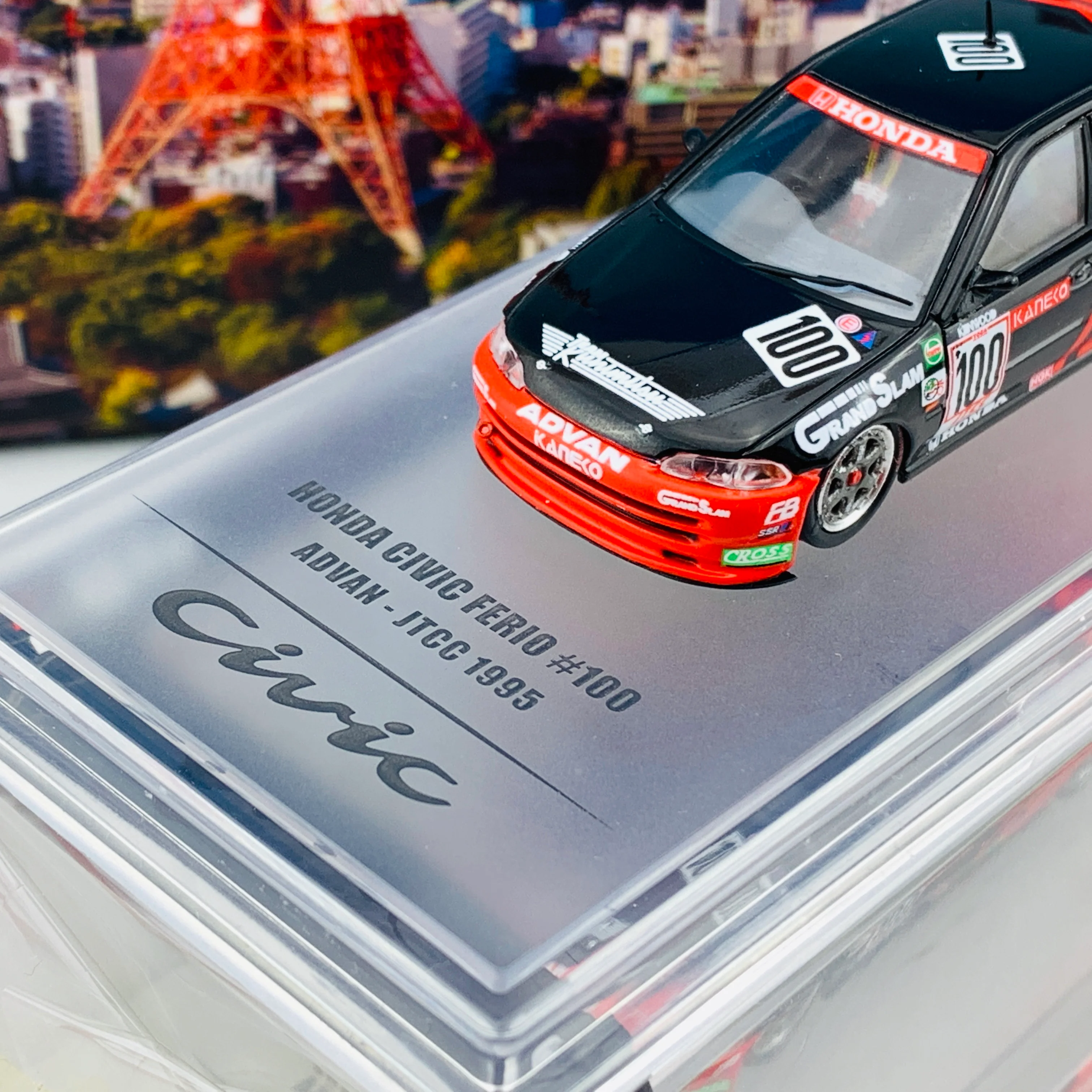 INNO64 1/64 HONDA CIVIC FERIO #100 “ADVAN” – JTCC 1995 IN64-EG9-AD95 - Image 4