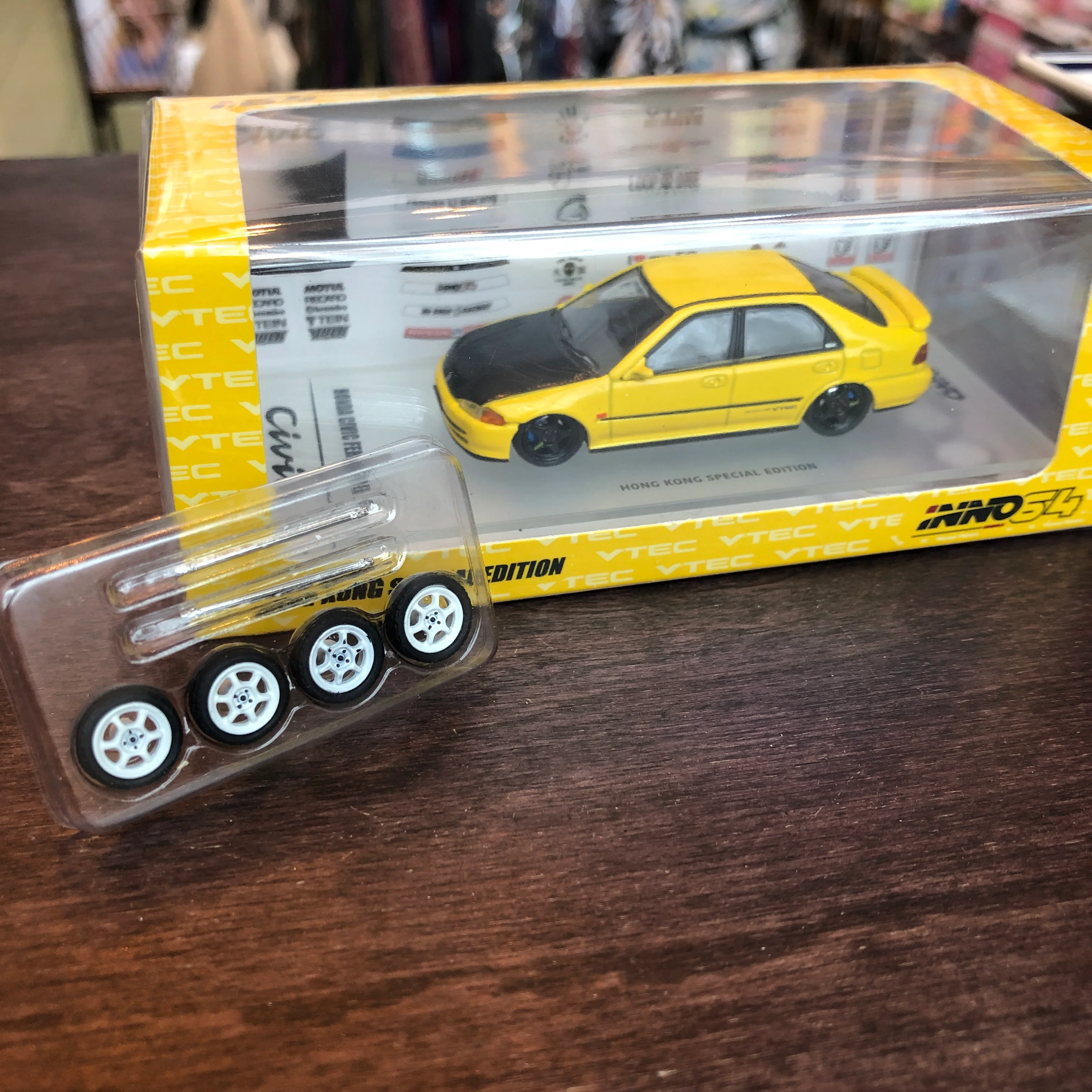 INNO64 HONDA CIVIC FERIO EG9 YELLOW with Customizable Stickers and 1 set of wheel - HONG KONG SPECIAL EDITION - Image 9