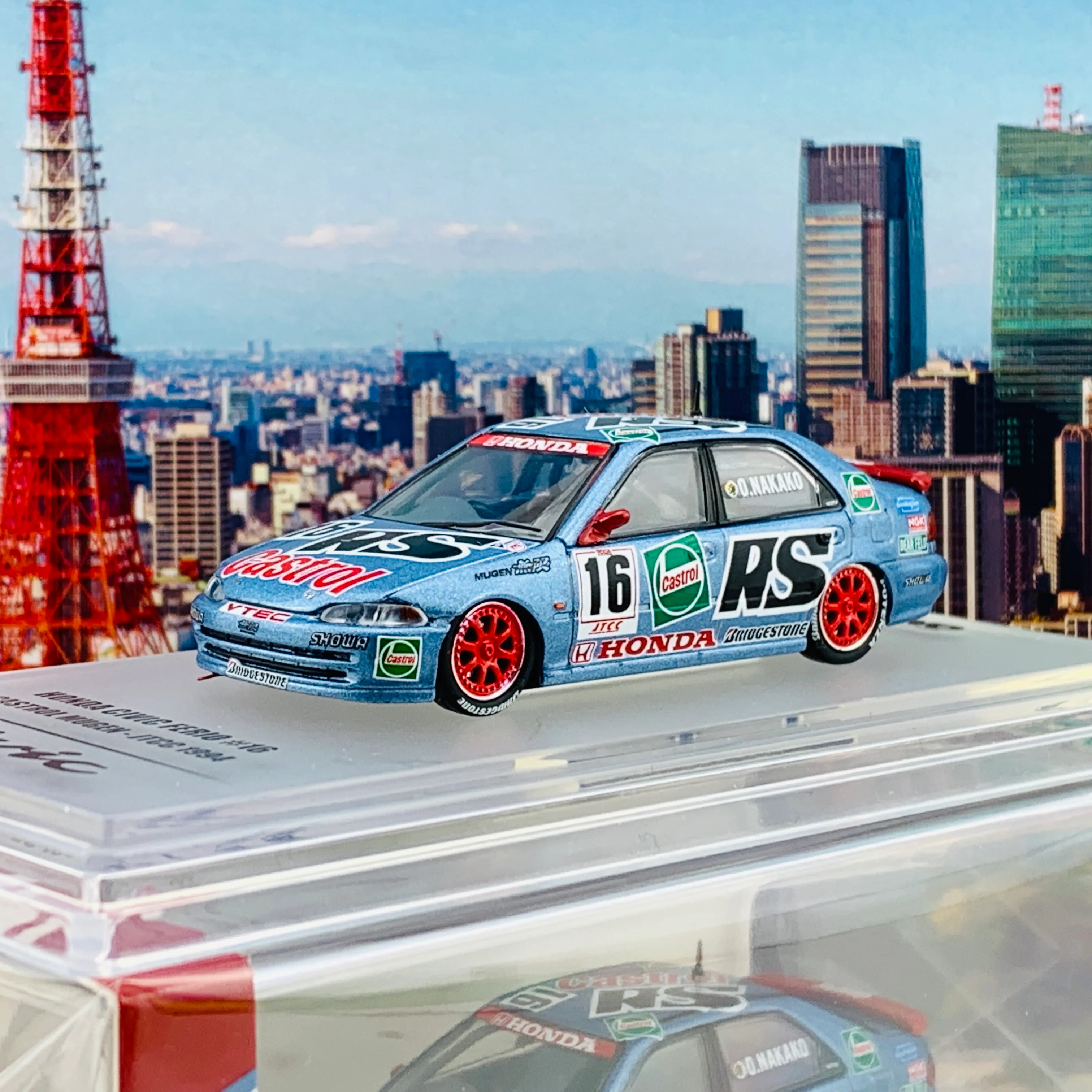 INNO64 1/64 HONDA CIVIC FERIO Gr.A #16 “CASTROL MUGEN – JTCC 1994 IN64-EG9-RS94 - Image 2