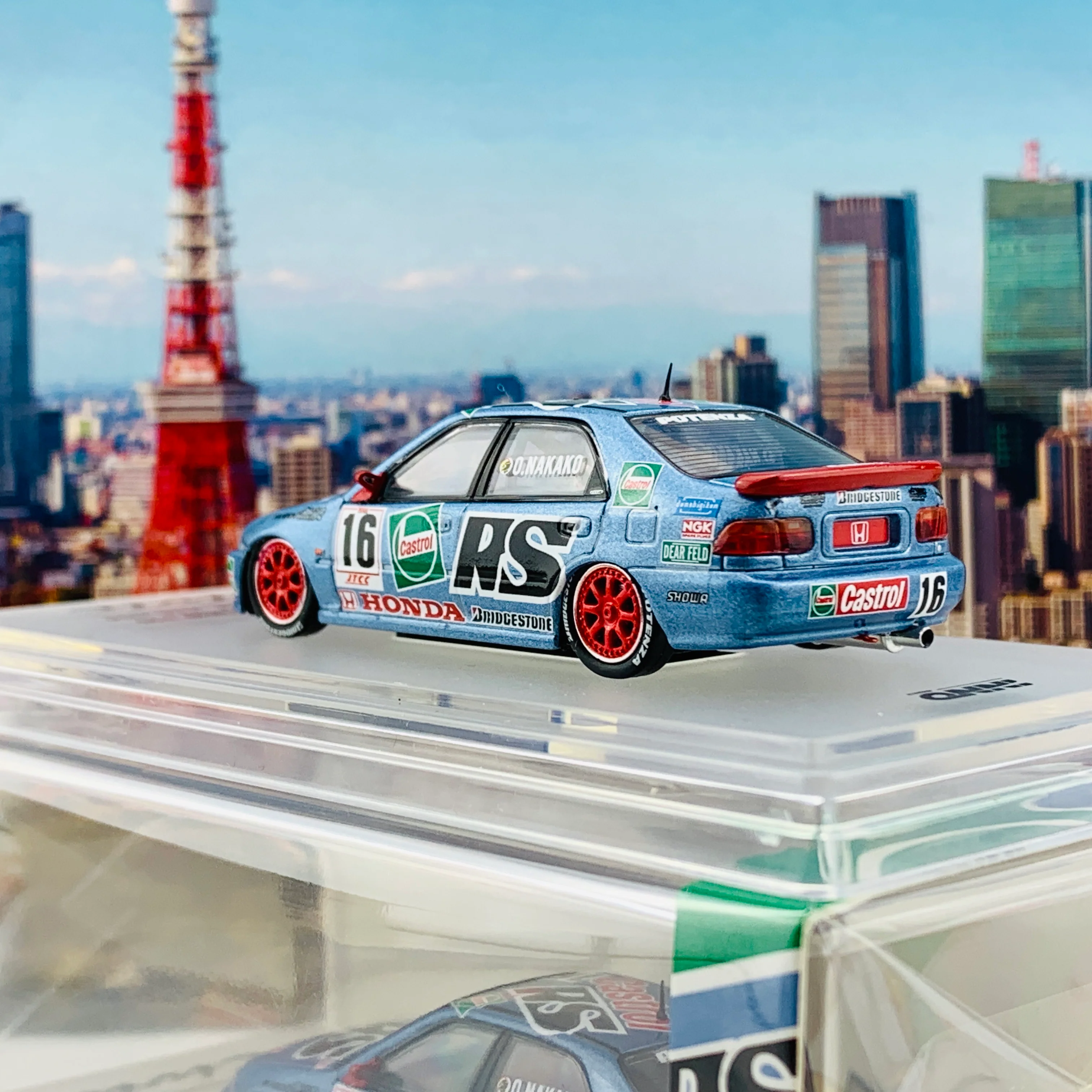 INNO64 1/64 HONDA CIVIC FERIO Gr.A #16 “CASTROL MUGEN – JTCC 1994 IN64-EG9-RS94 - Image 4