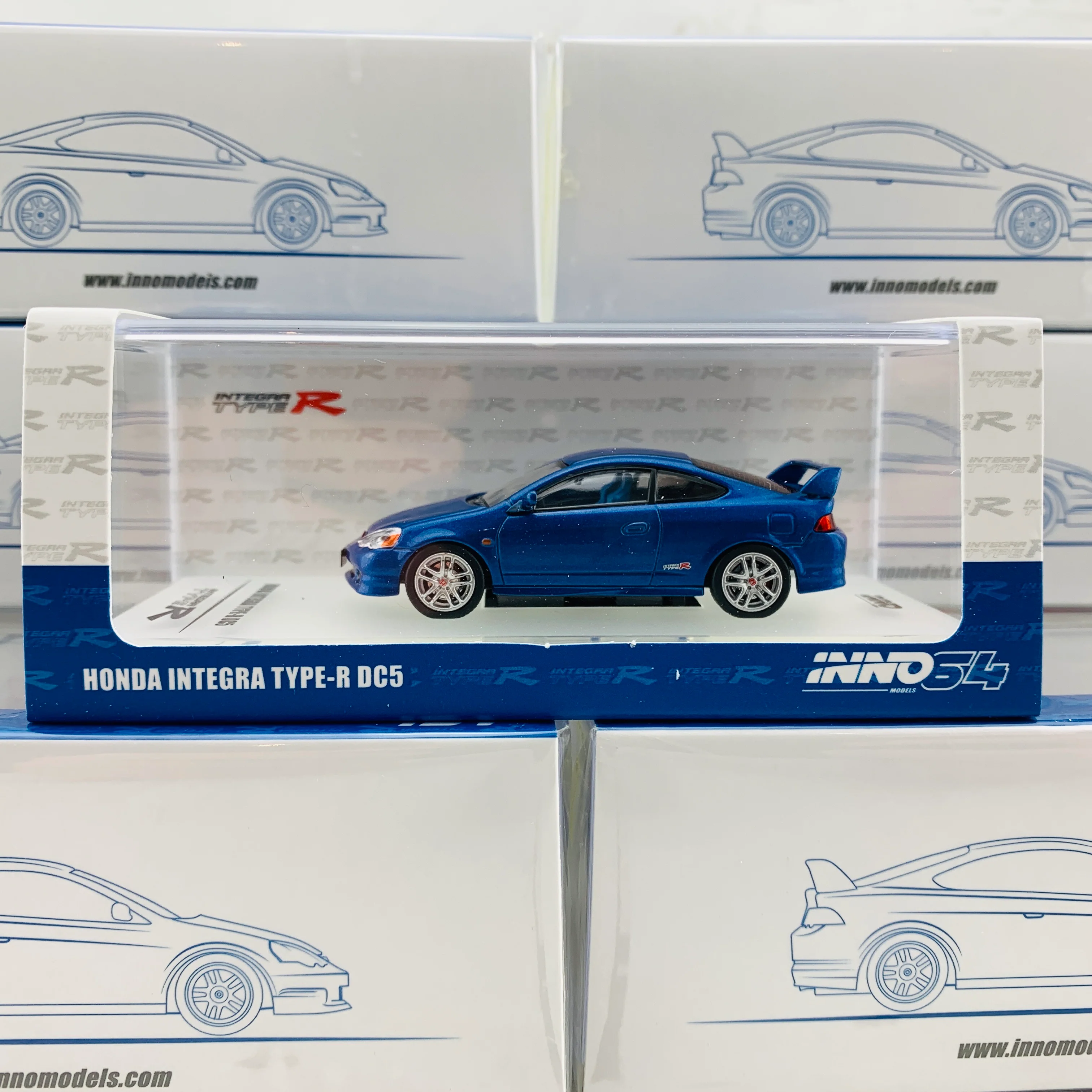 INNO64 1/64 HONDA INTEGRA TYPE-R DC5 BLUE IN64-DC5-BL - Image 6