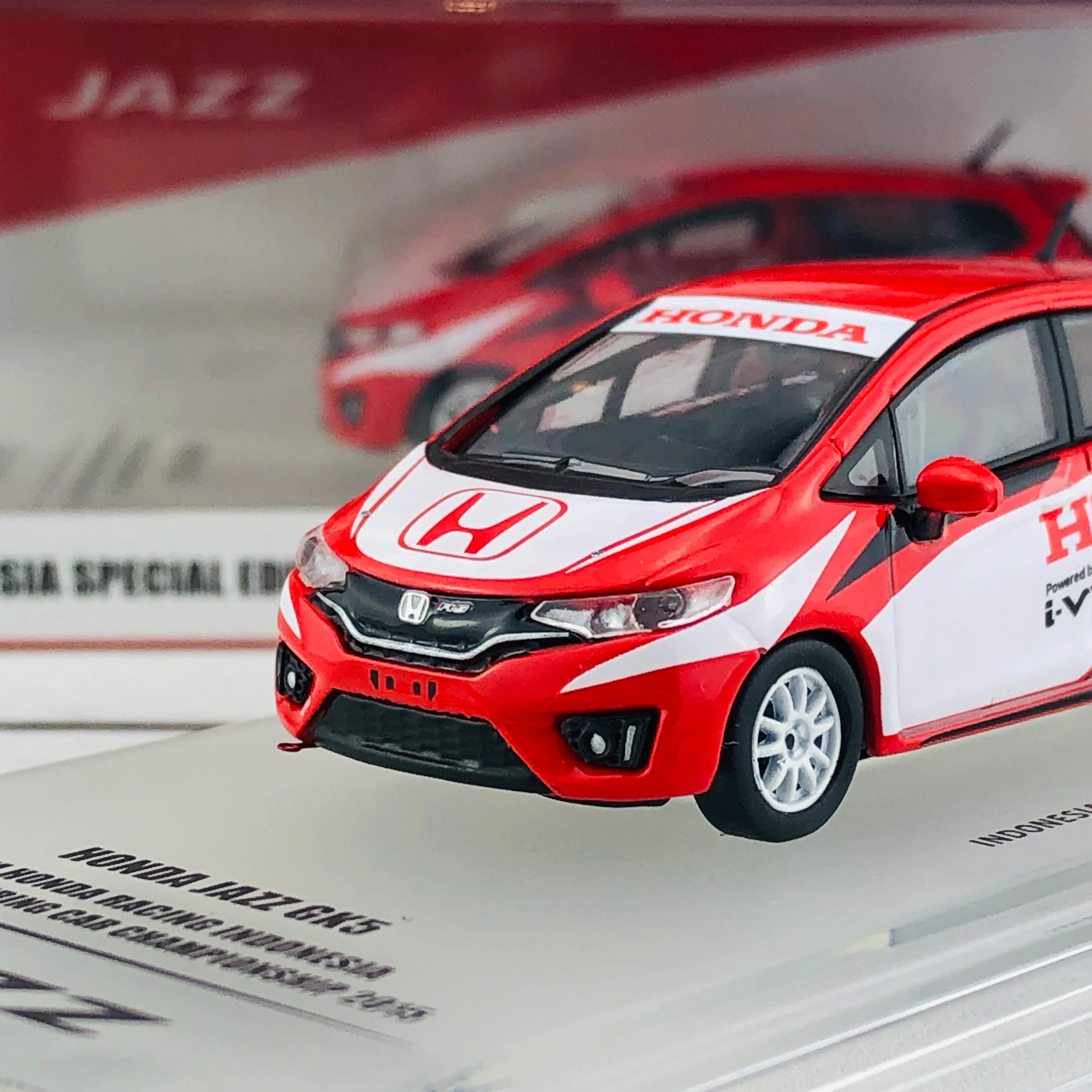 INNO64 HONDA Jazz GK5 Team Honda Racing Indonesia INDONESIA TOURING CAR CHAMPIONSHIP 2015 IN64-GK5-THRI - Image 4
