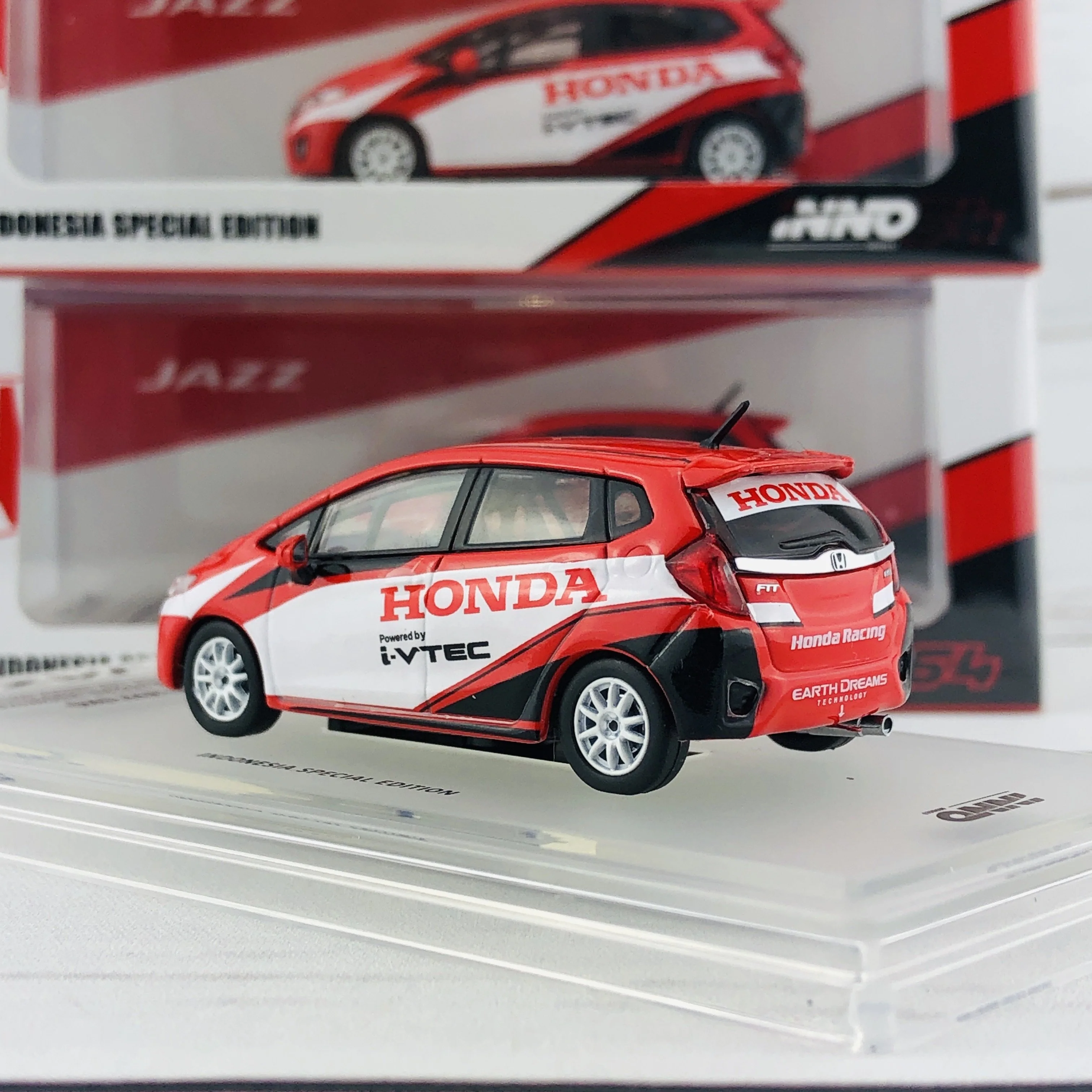 INNO64 HONDA Jazz GK5 Team Honda Racing Indonesia INDONESIA TOURING CAR CHAMPIONSHIP 2015 IN64-GK5-THRI - Image 5