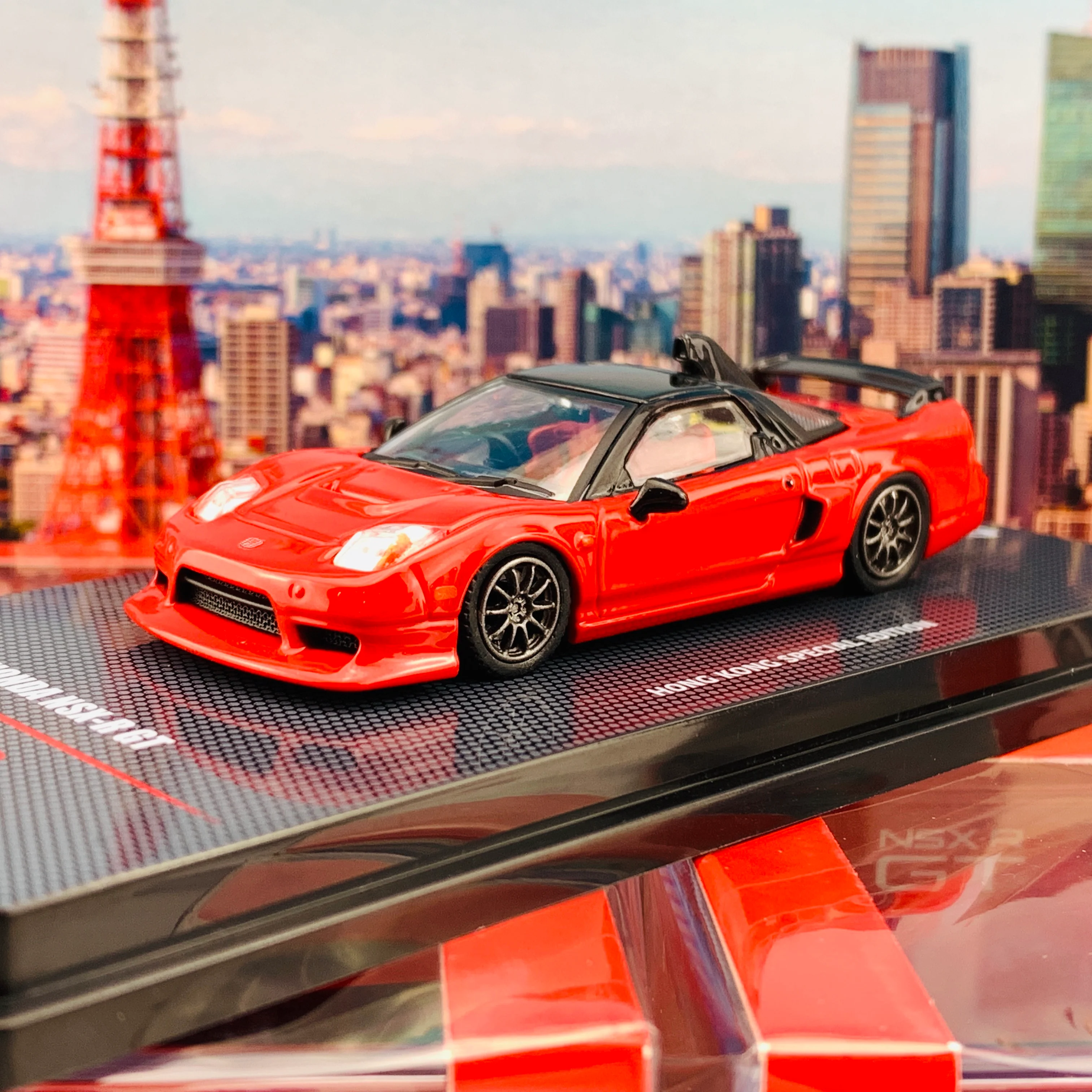 INNO64 HONDA NSX-R GT Hong Kong Special Edition RED with Extra Wheels IN64-NSXRGT-RED - Image 2