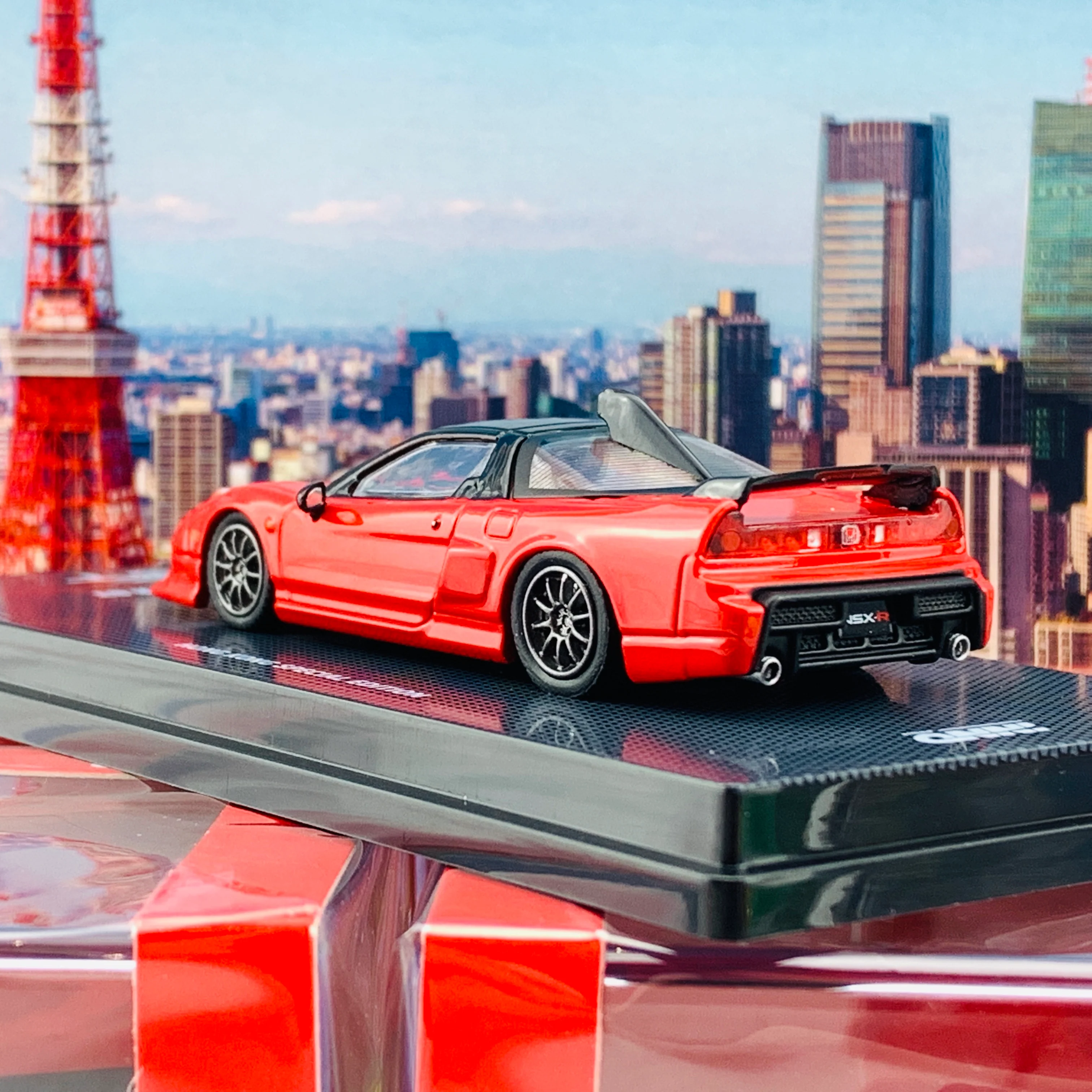 INNO64 HONDA NSX-R GT Hong Kong Special Edition RED with Extra Wheels IN64-NSXRGT-RED - Image 5