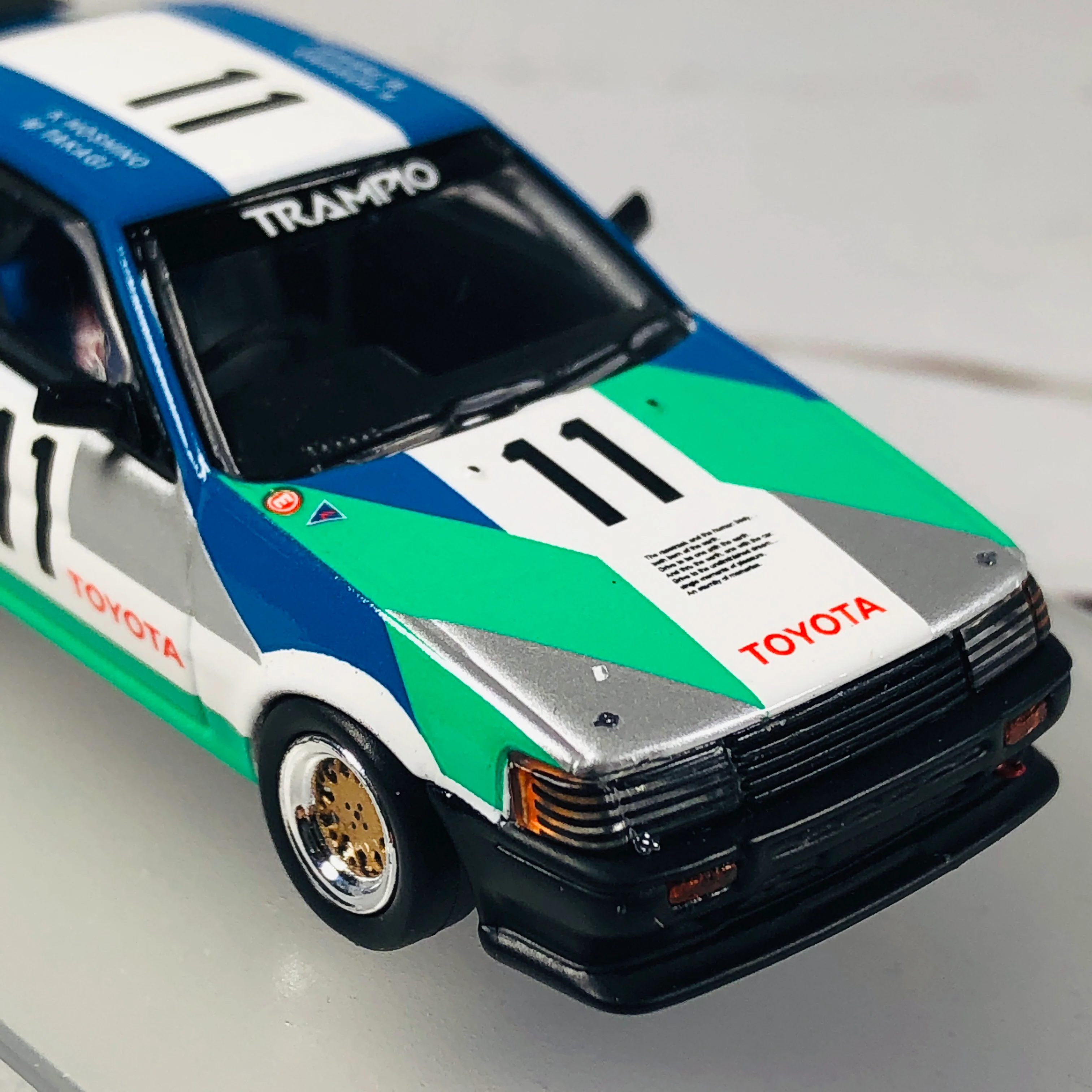 INNO64 TOYOTA COROLLA AE86 LEVIN #11 "TRAMPIO" JTCC 1985 IN64-AE86-11TR85 - Image 9