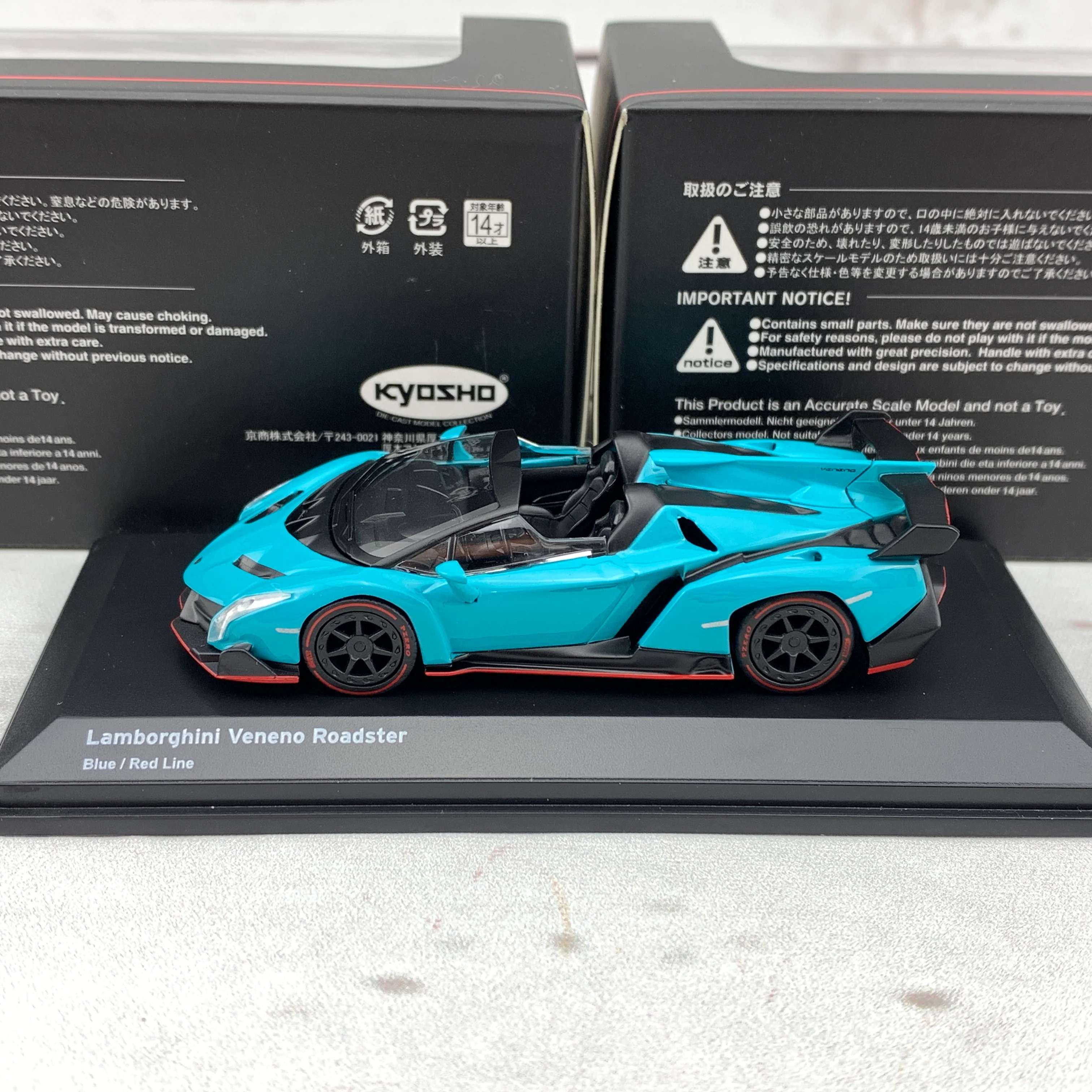KYOSHO 1/64 Lamborghini Veneno Roadster Blue/Red Line KS07040A4 - Image 2