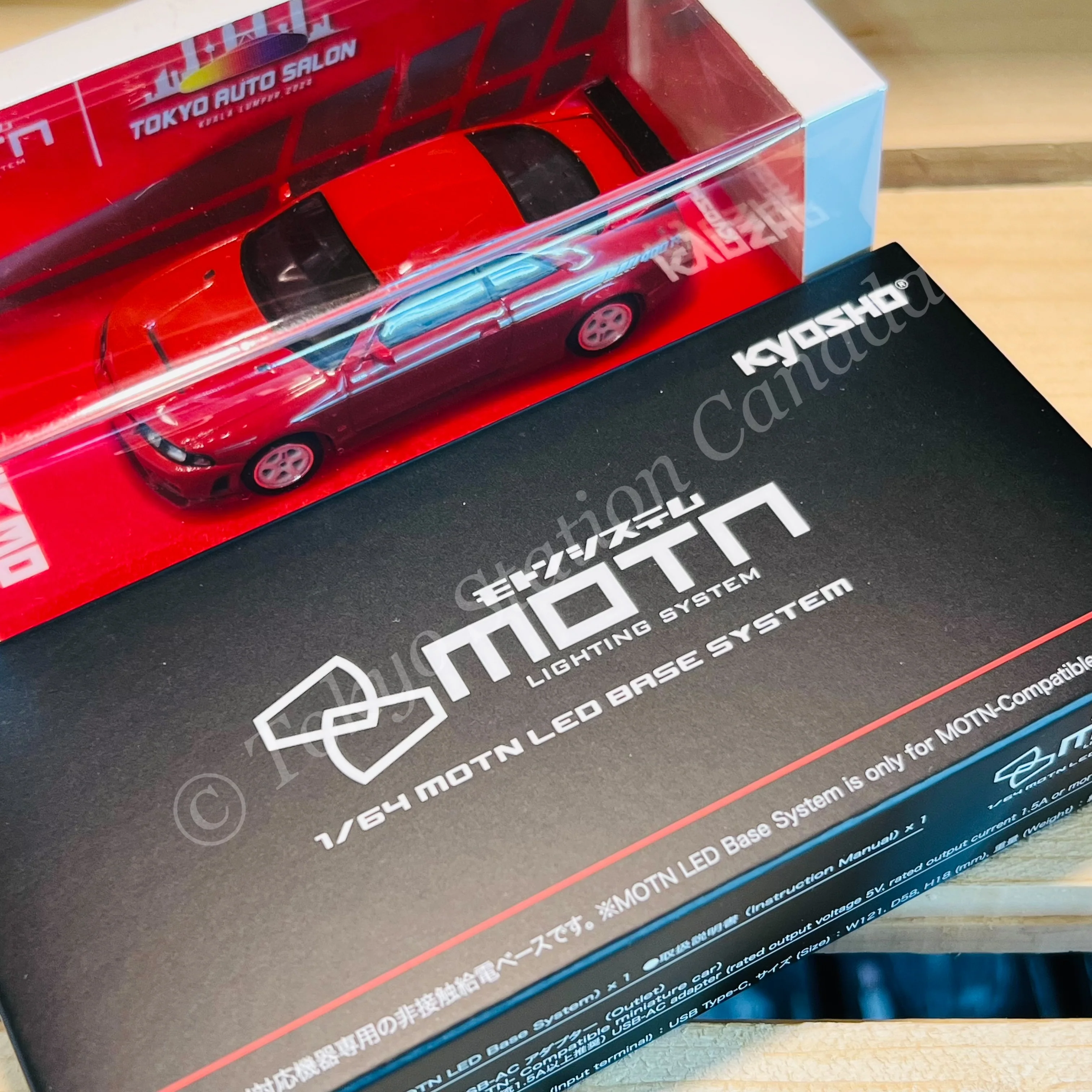 KYOSHO 1/64 NISMO 400R (RED) TOKYO AUTO SALON KUALA LUMPUR 2024 Exclusive Model 07128MR - Image 4