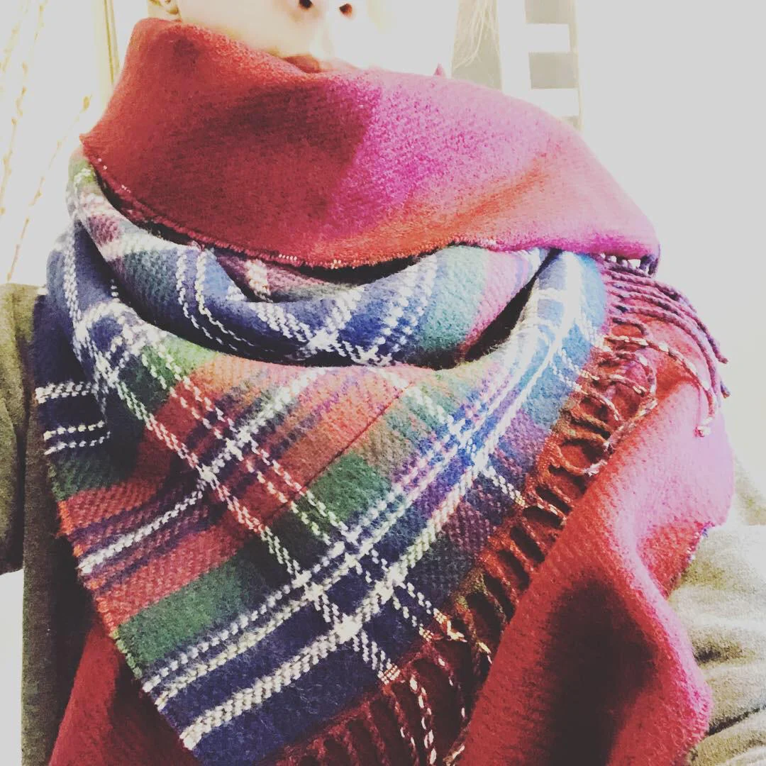 Lune Jumelle Checker Pocket Poncho Stole Wine LM726610-41 - Image 4