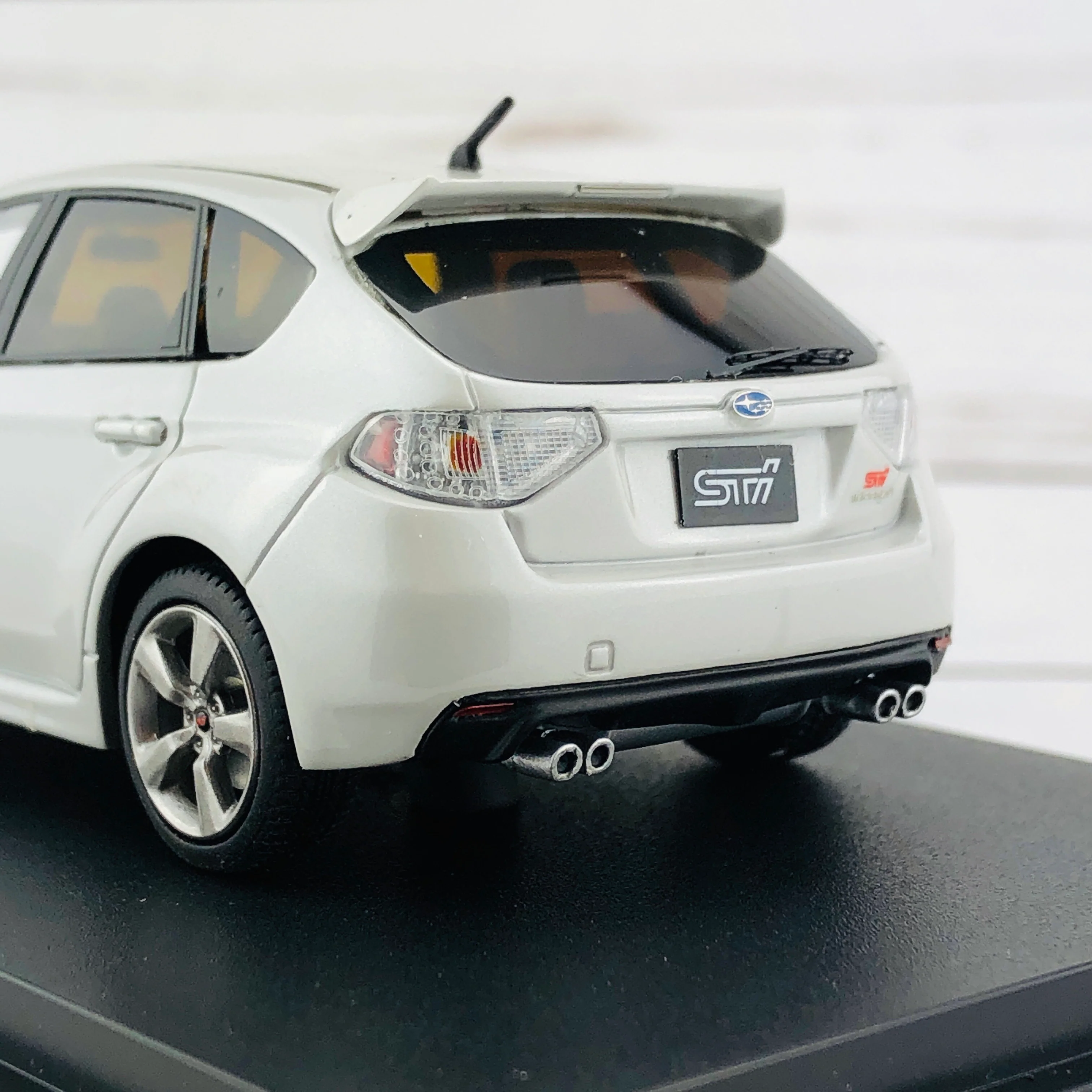 Mark43 1/43 SUBARU Impreza WRX STI (GRB) Satin White Pearl PM4370W - Image 6