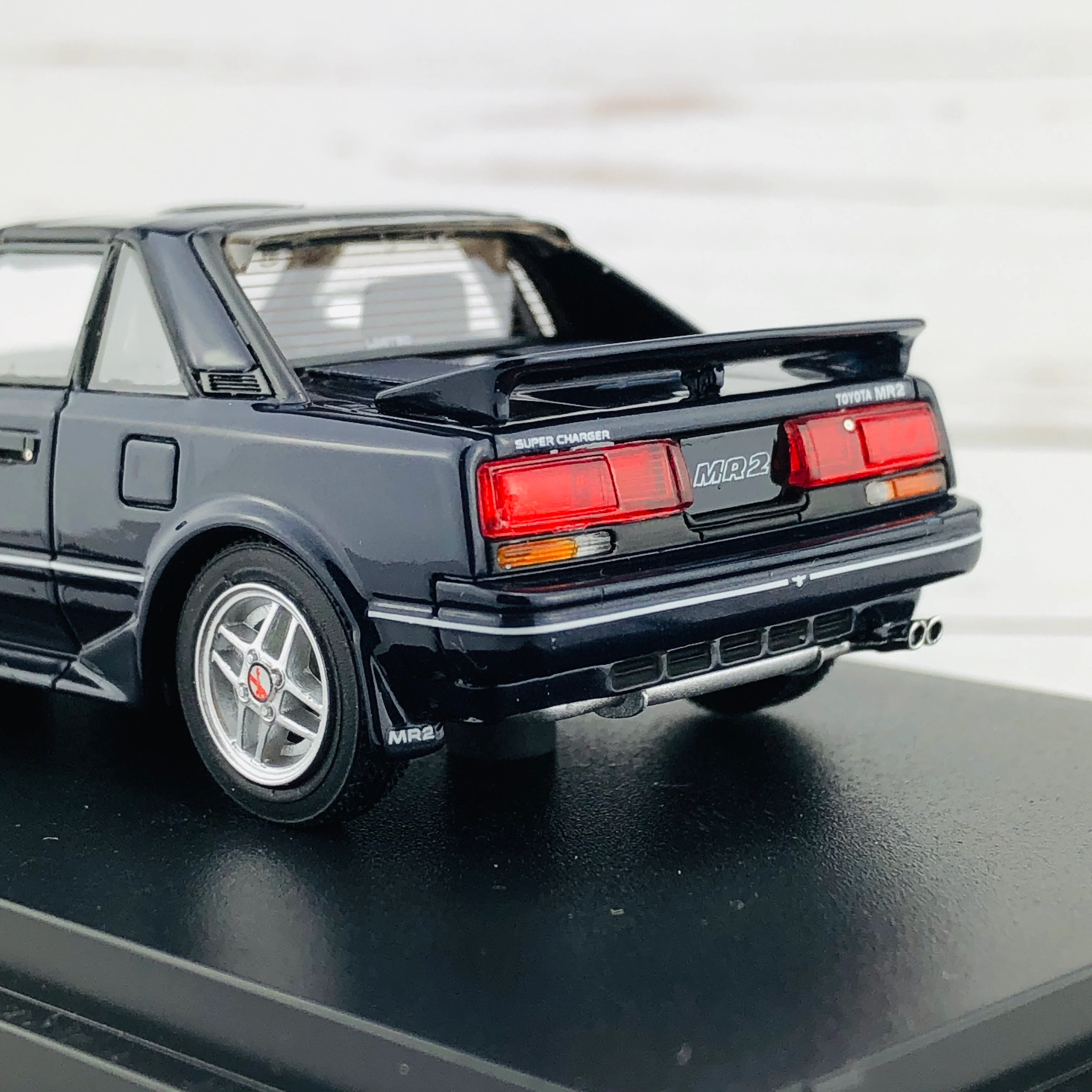 Mark43 1/43 Toyota MR 2 G-Limited Super Charger T Bar Roof (AW11) TOM'S NEW SPORT Blue Mica PM4377SBL - Image 5