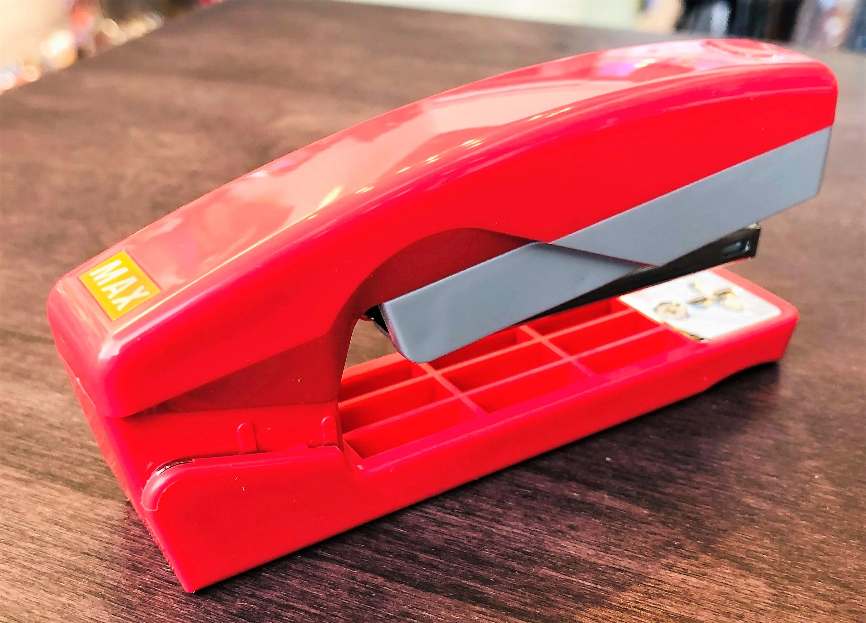 MAX® Swivel Stapler Type No.10 Pink HD-10V - Image 6