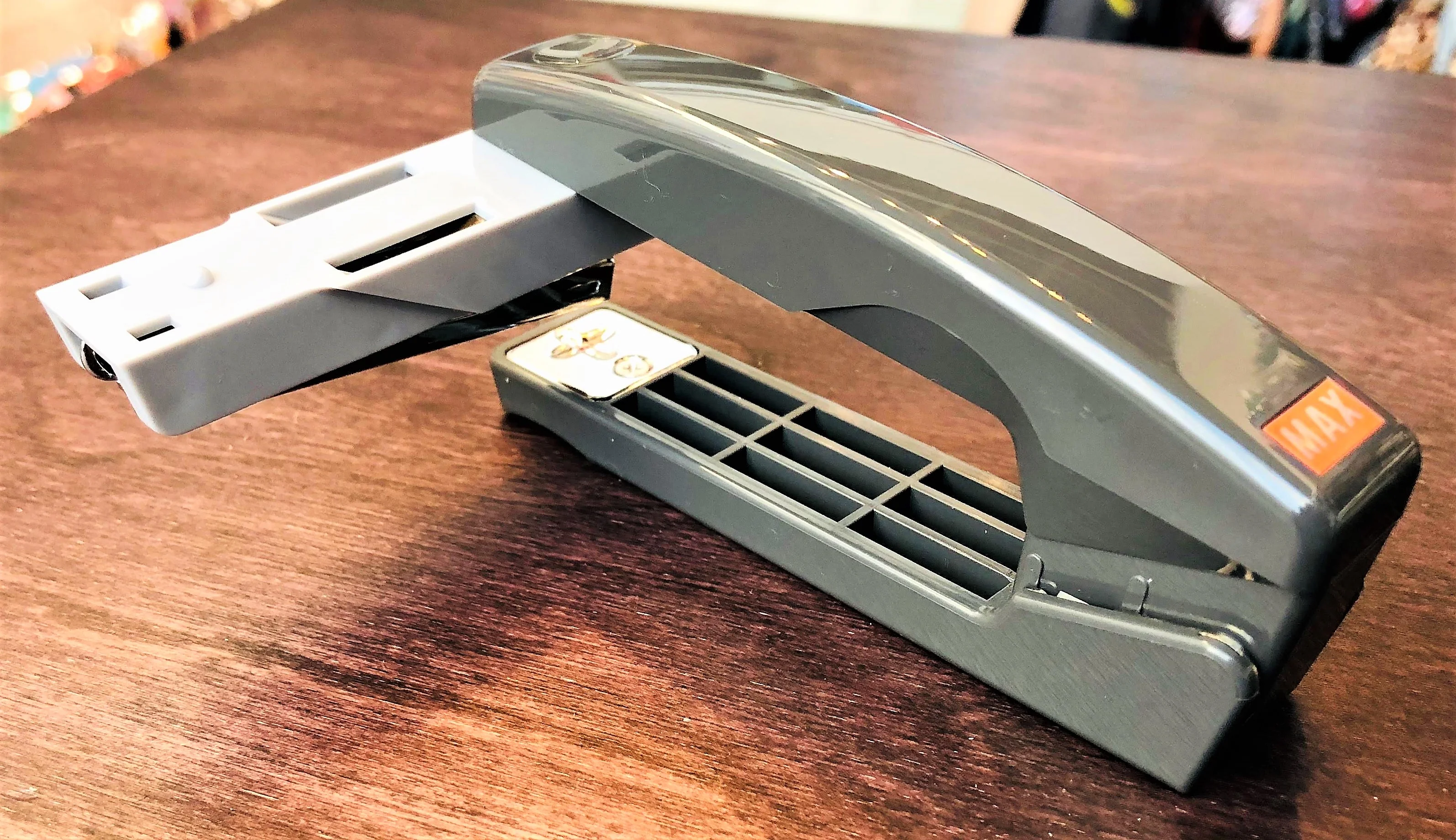 MAX® Swivel Stapler Type No.10 Grey HD-10V - Image 4