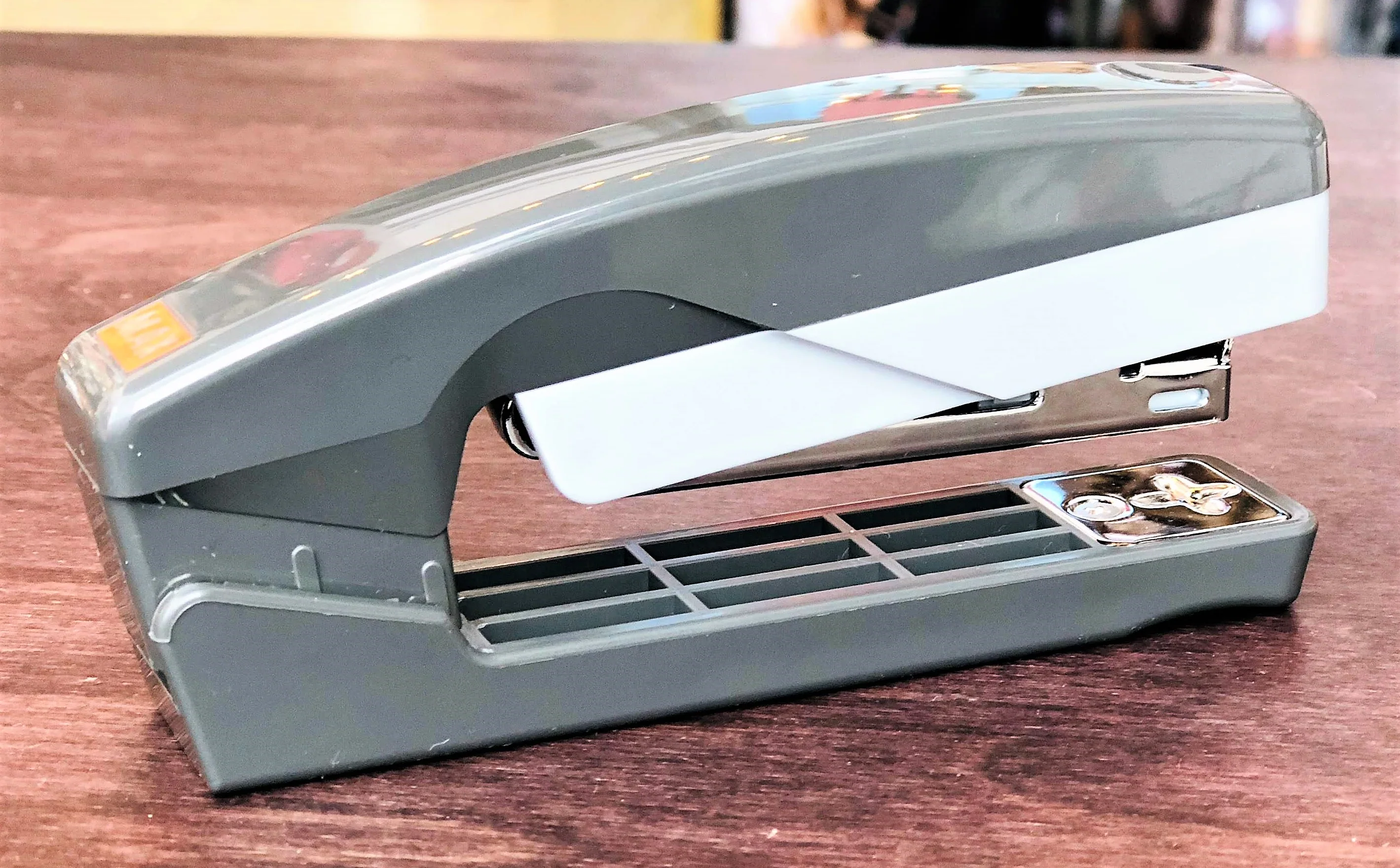 MAX® Swivel Stapler Type No.10 Grey HD-10V - Image 5