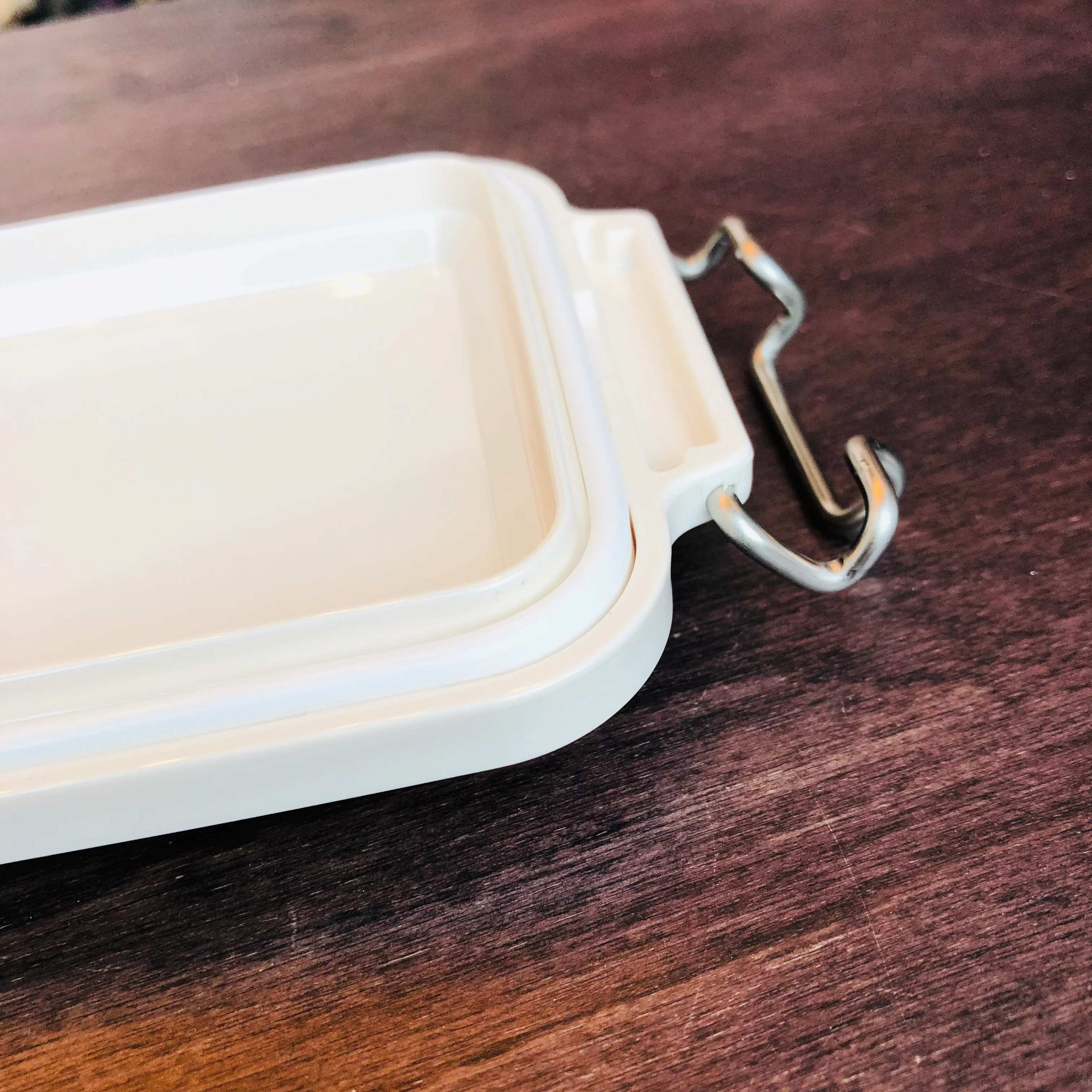 miffy Lunch Box with Locking Clip 450ml MF506-1600 - Image 4