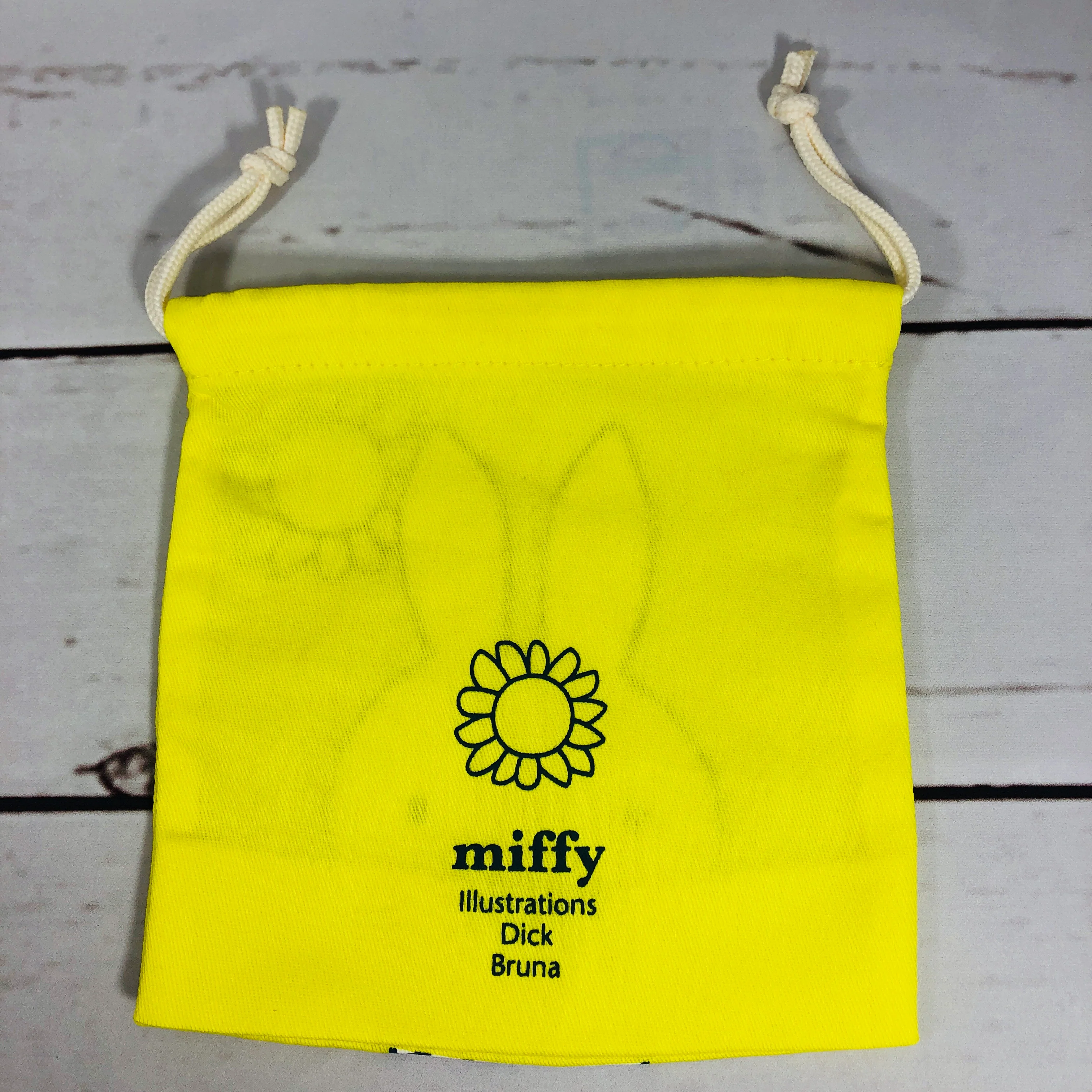 miffy String Pouch MF561A-580 - Image 2
