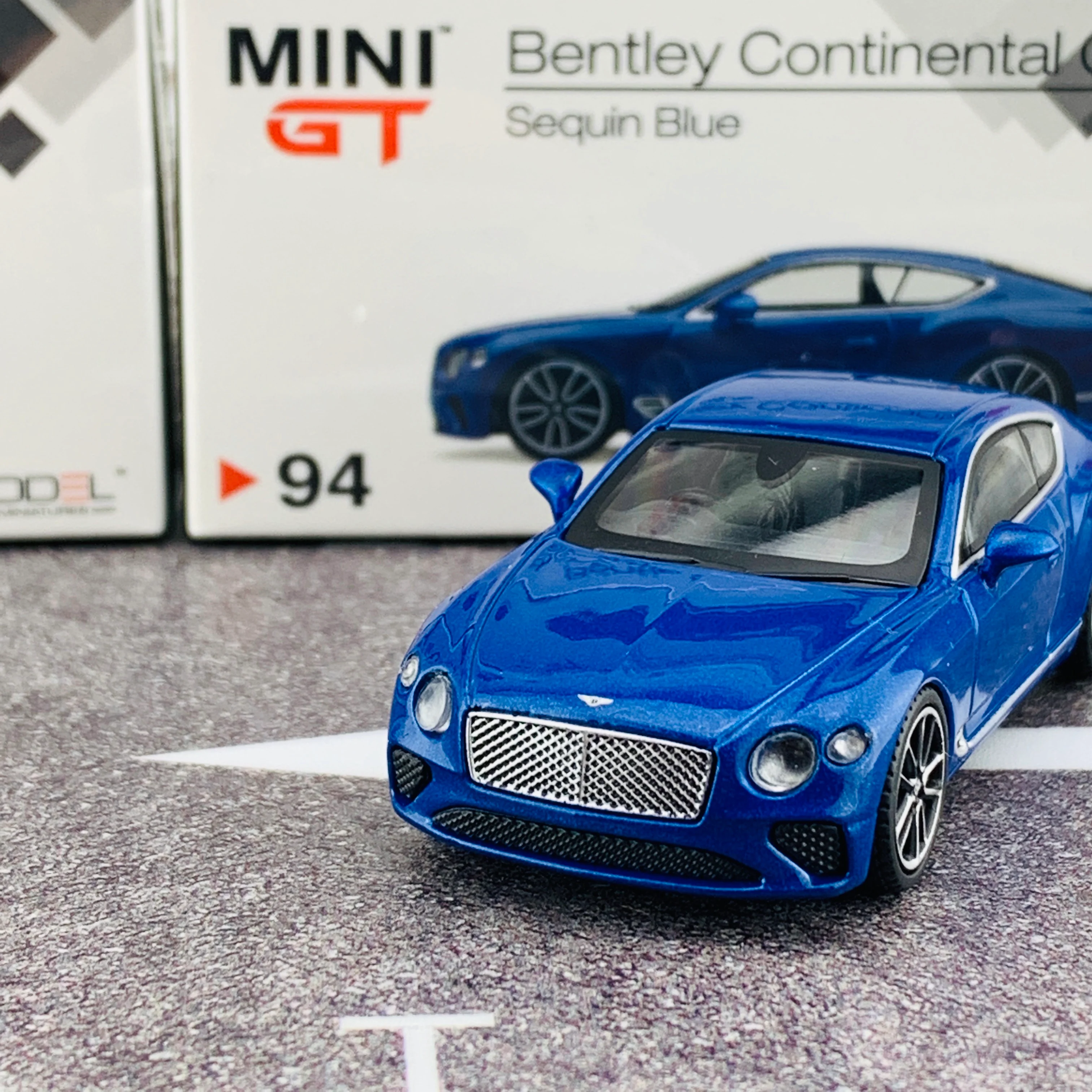 MINI GT 1/64 Bentley Continental GT Sequin Blue MGT00094-R - Image 3