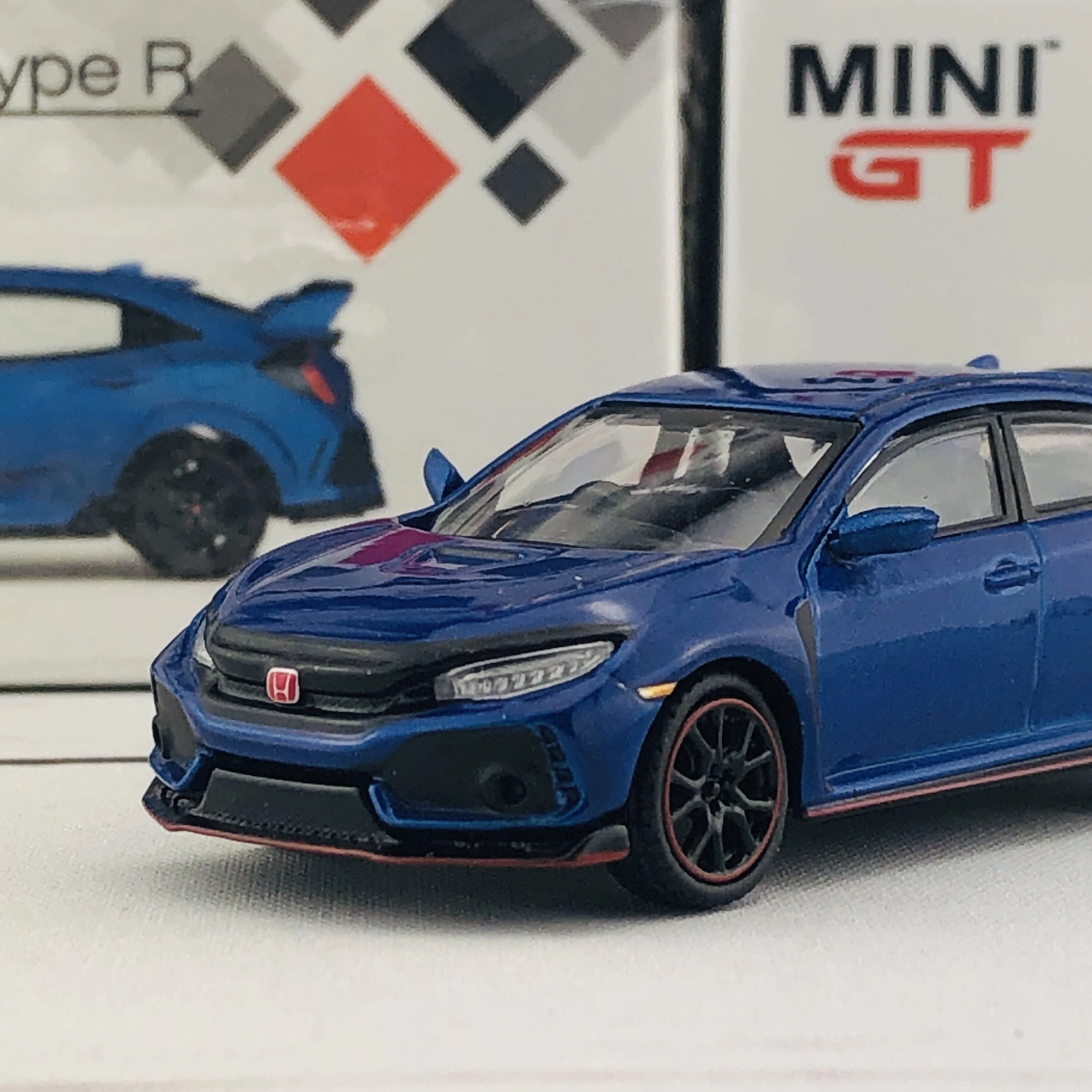 MINI GT 1/64 Honda Civic Type R (FK8) Aegean Blue (RHD) MGT00002-R - Image 3