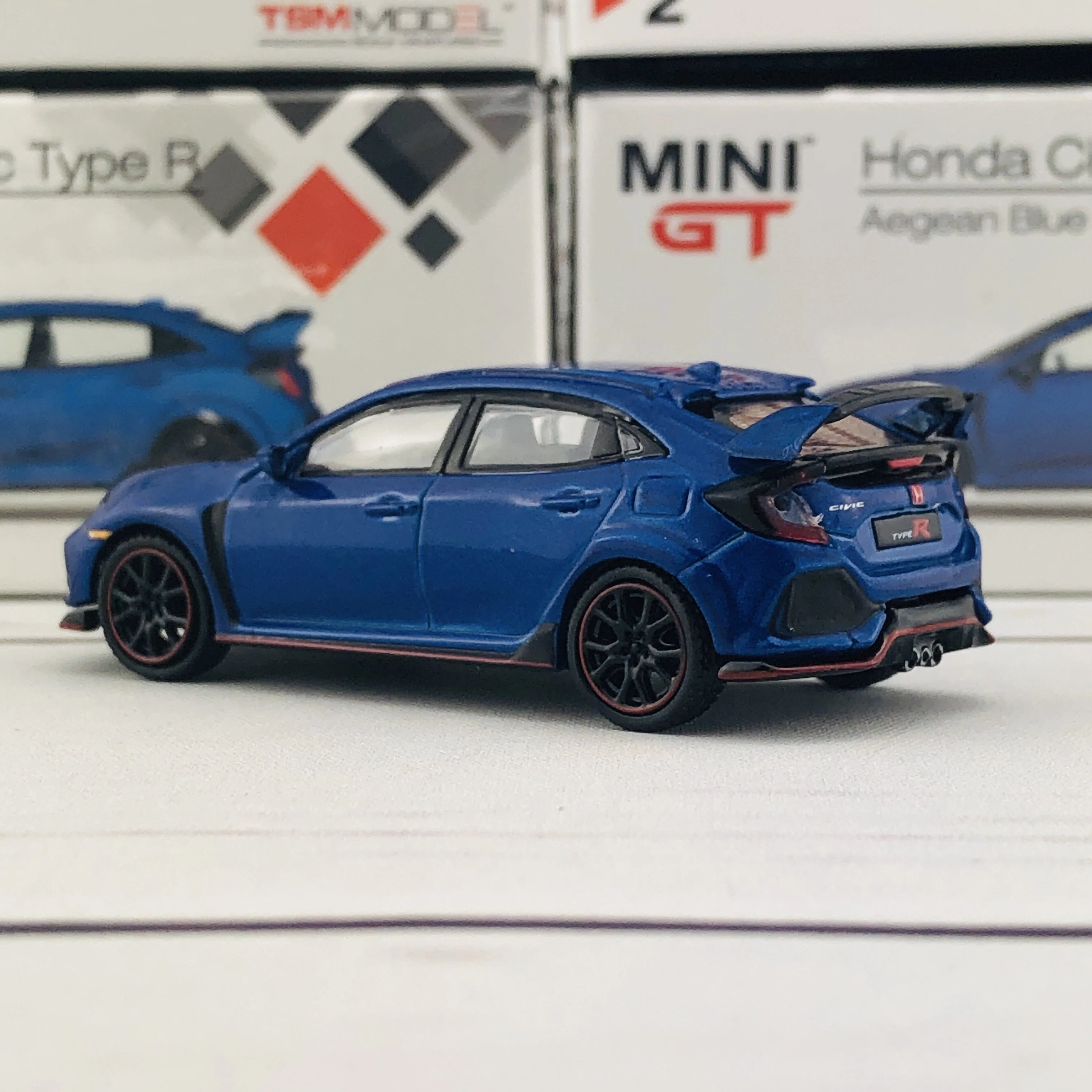 MINI GT 1/64 Honda Civic Type R (FK8) Aegean Blue (RHD) MGT00002-R - Image 4