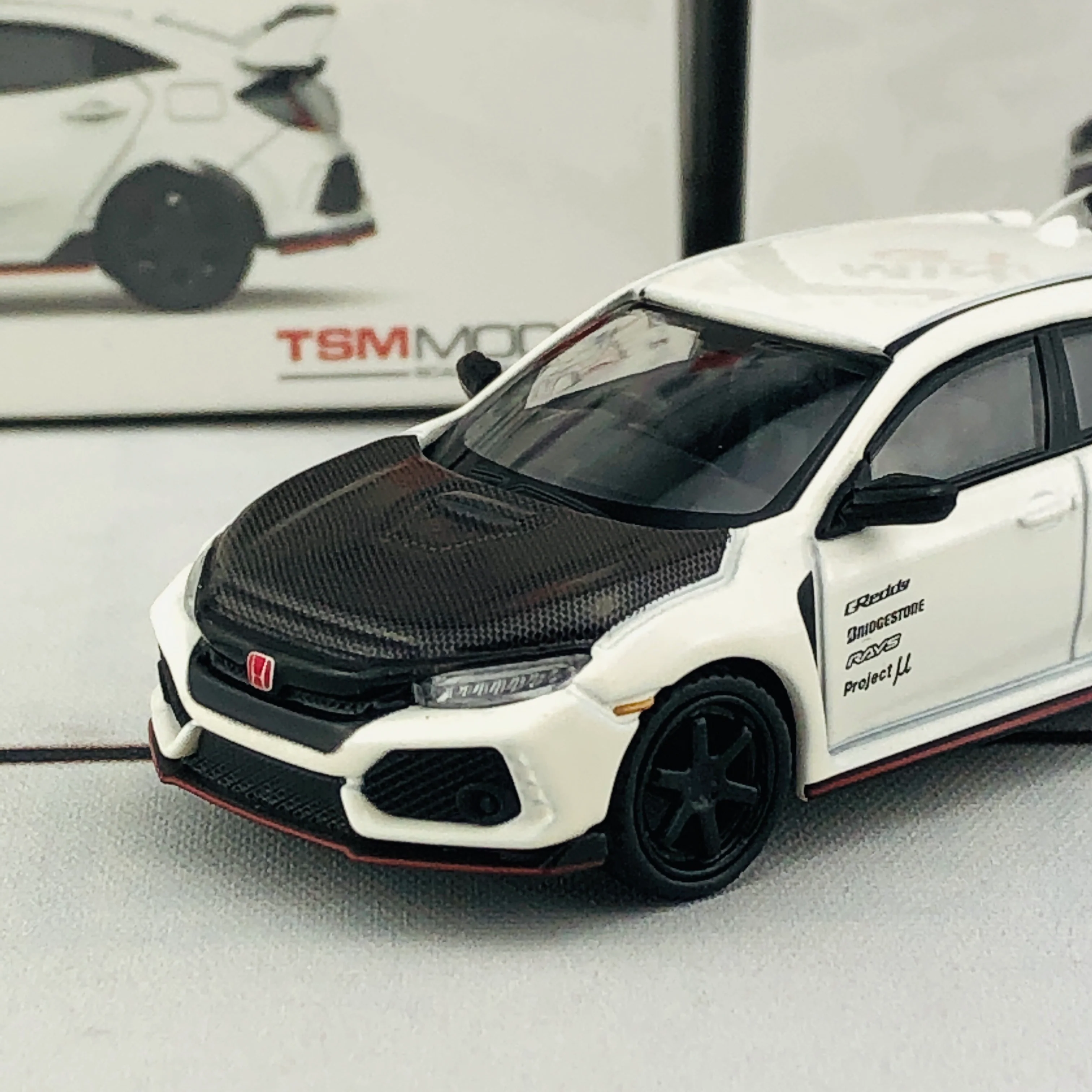 MINI GT 1/64 Honda Civic Type R (FK8) Championship White w/Carbon Kit & TE37 Wheel (RHD) MGT00065-R - Image 3
