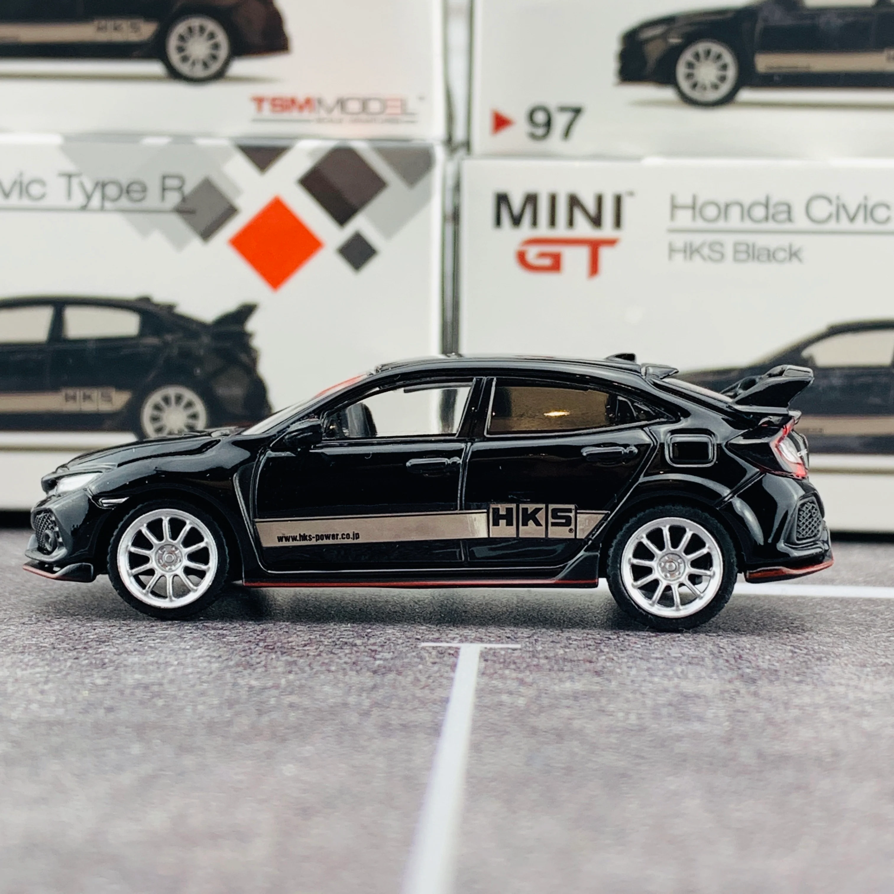 MINI GT 1/64 Honda Civic Type R (FK8) HKS Black (RHD) MGT00097-R - Image 2