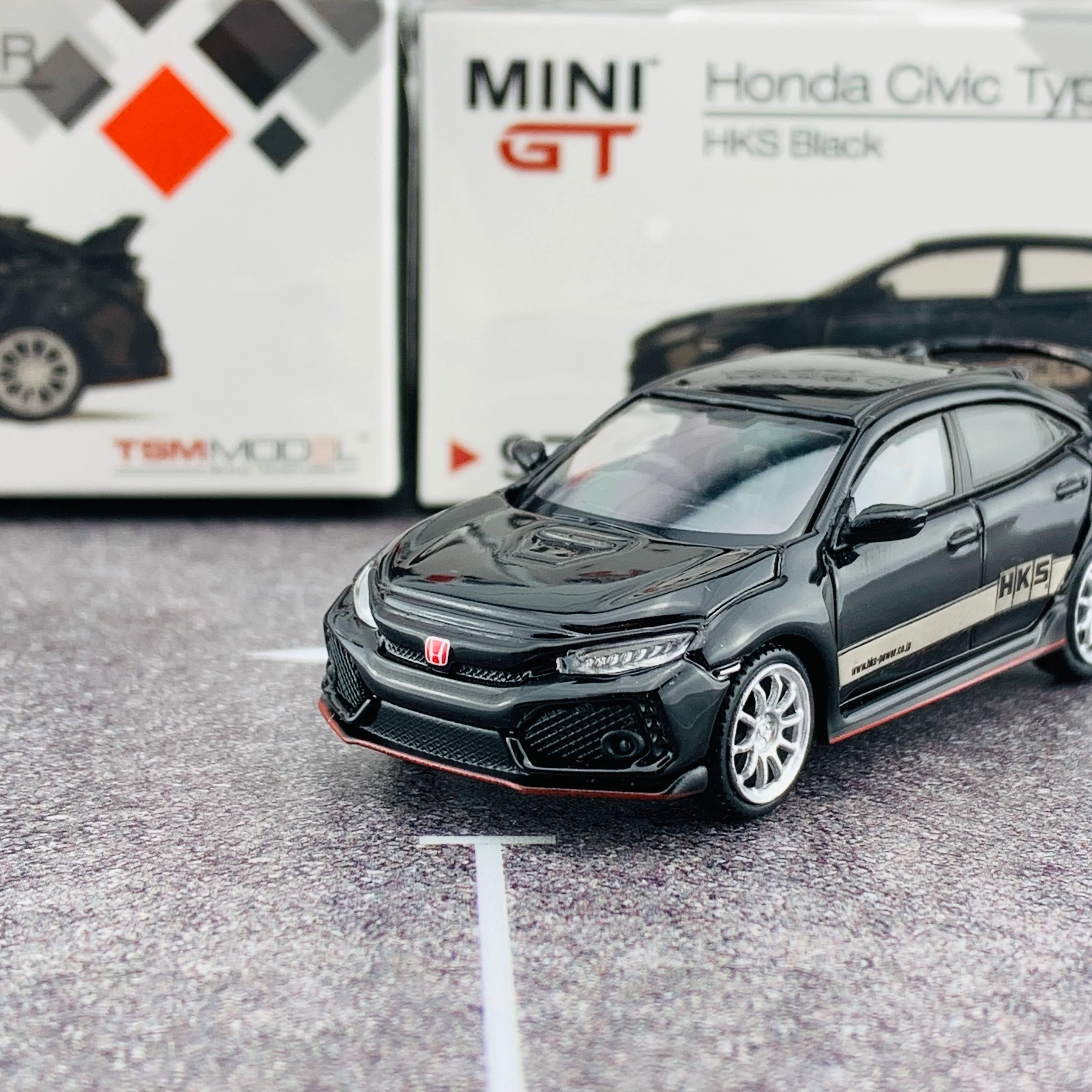 MINI GT 1/64 Honda Civic Type R (FK8) HKS Black (RHD) MGT00097-R - Image 3