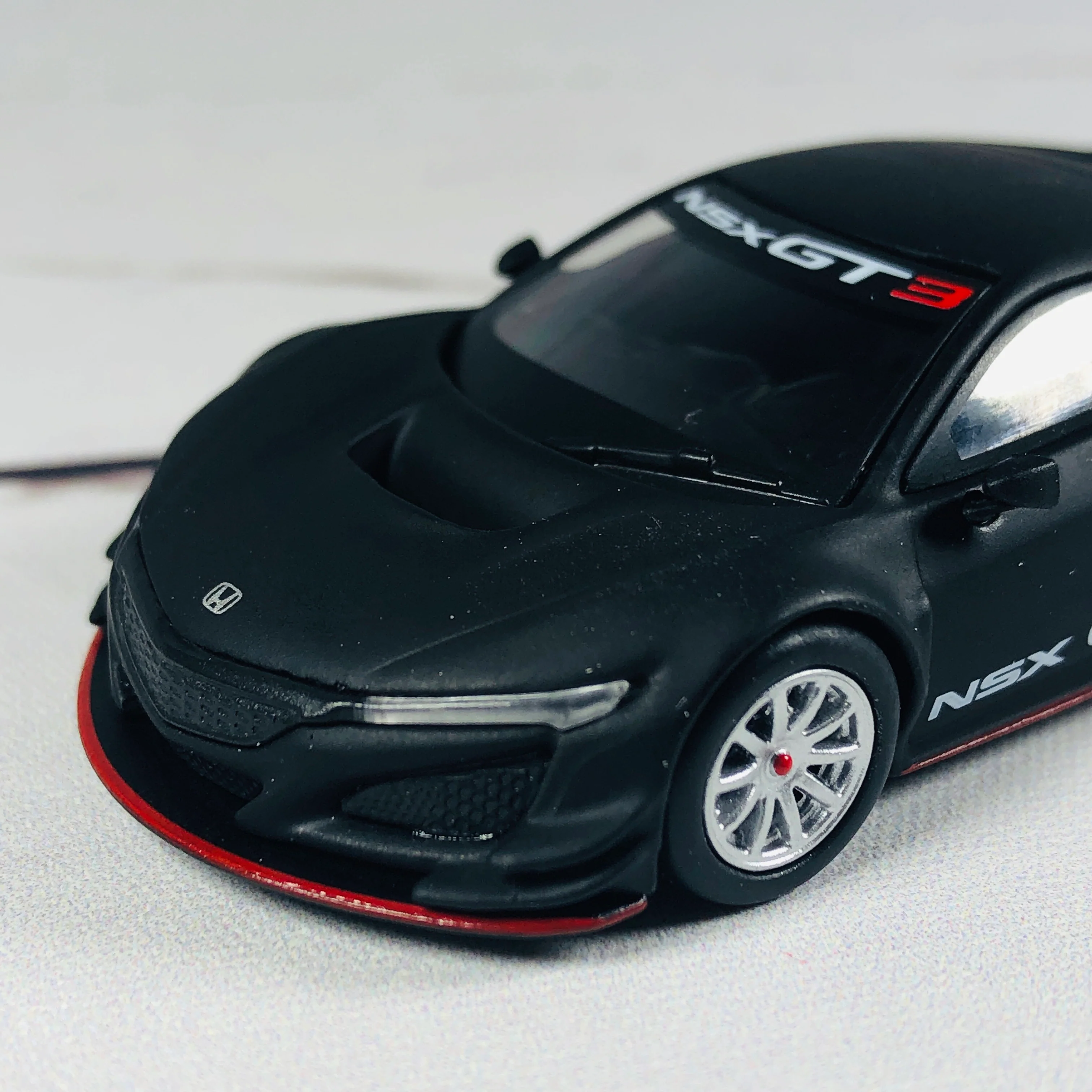 MINI GT 1/64 Honda NSX GT3 Presentation - Image 3