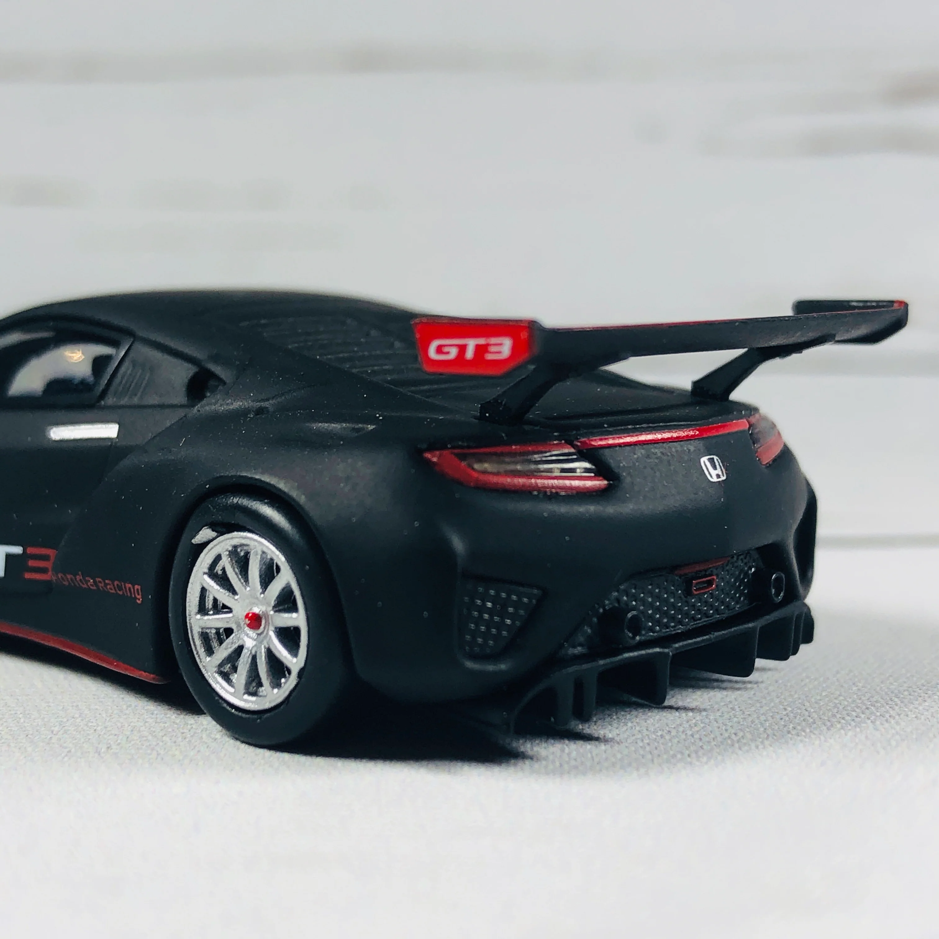 MINI GT 1/64 Honda NSX GT3 Presentation - Image 5