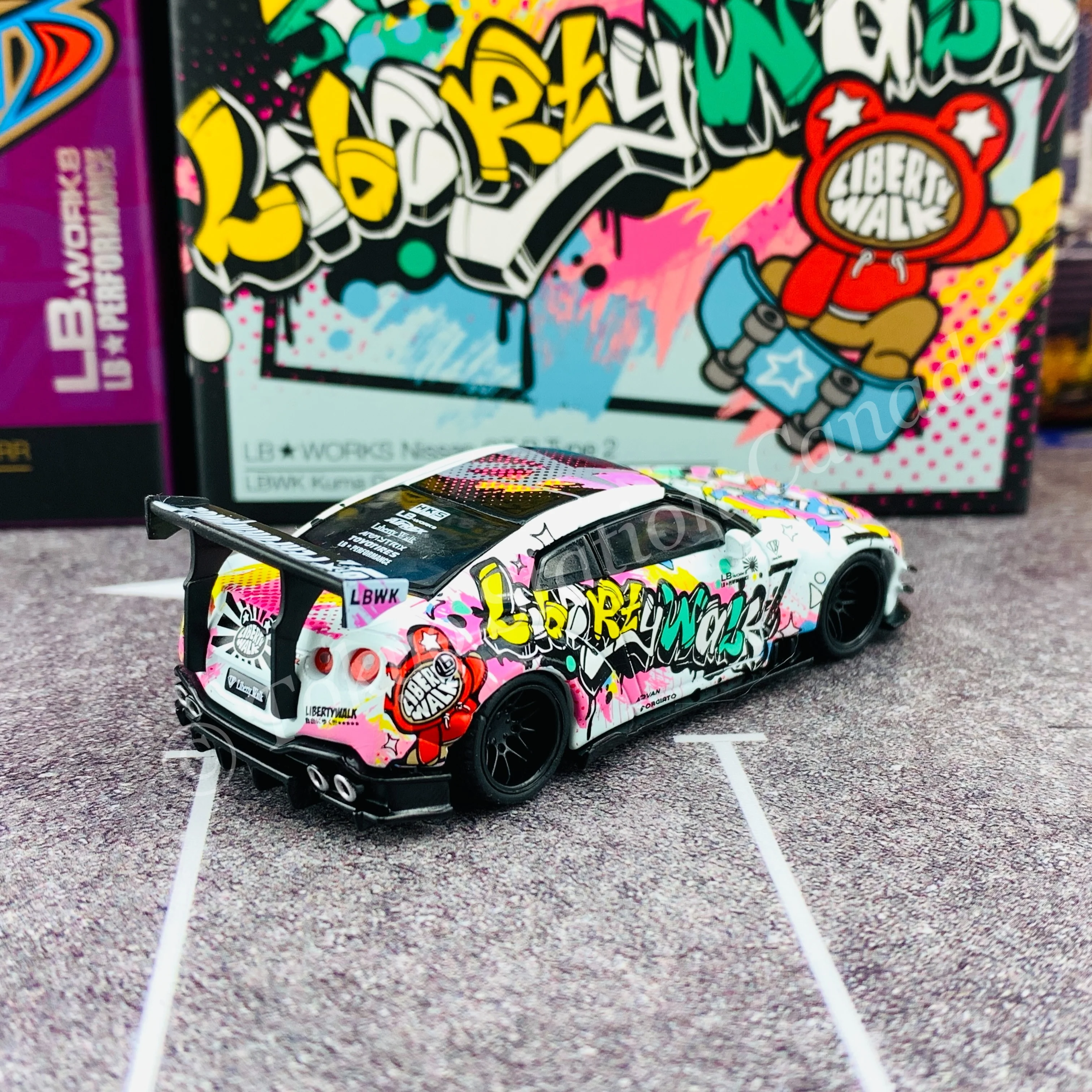 MINI GT 1/64 LB WORKS Nissan GT-R Type 2 LBWK Kuma Graffiti MGT00244-L - Image 3