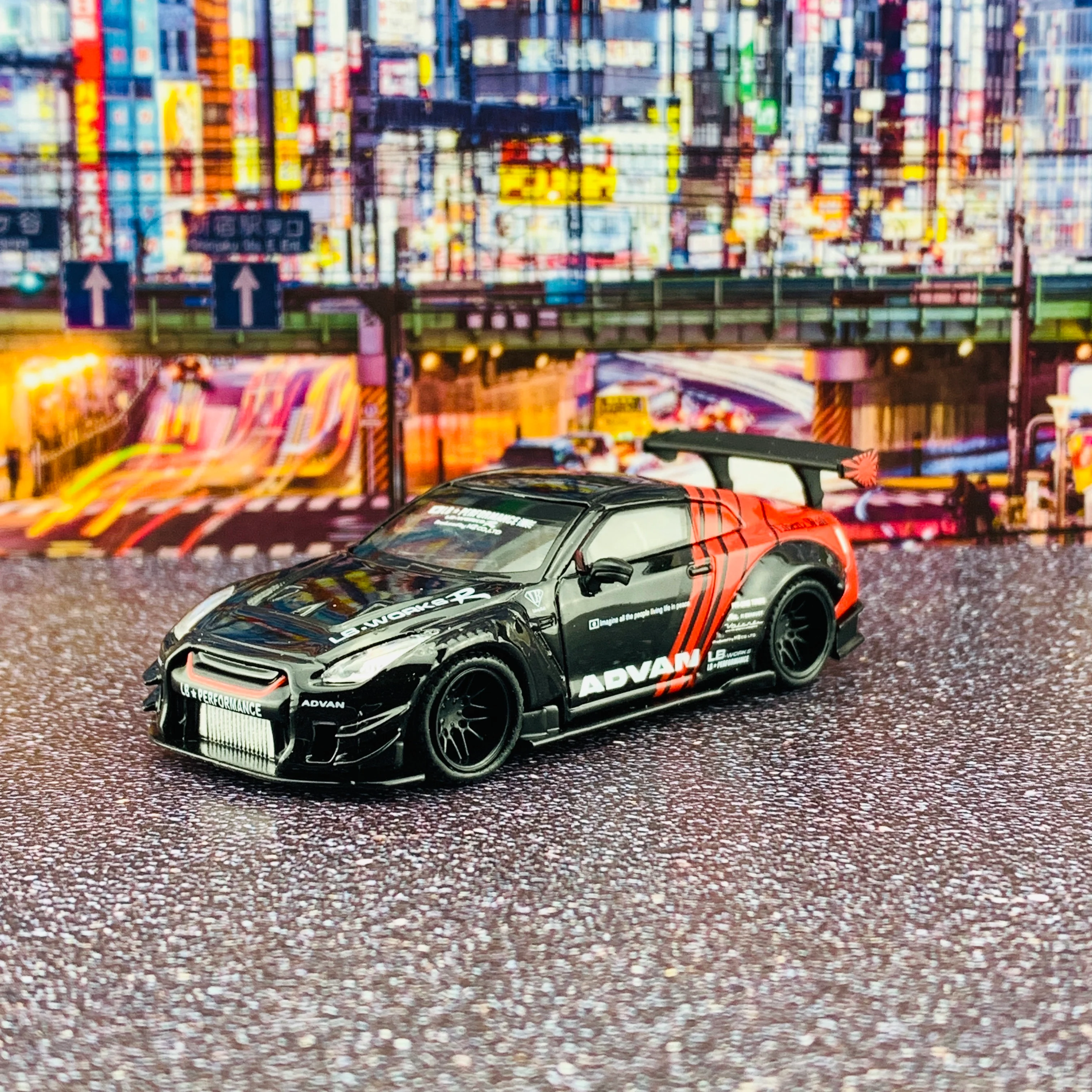 MINI GT 1/64 LB★WORKS Nissan GTR R35 Type 2 Rear Wing version 3 Advan Japan Exclusive RHD MGT00074-R - Image 2