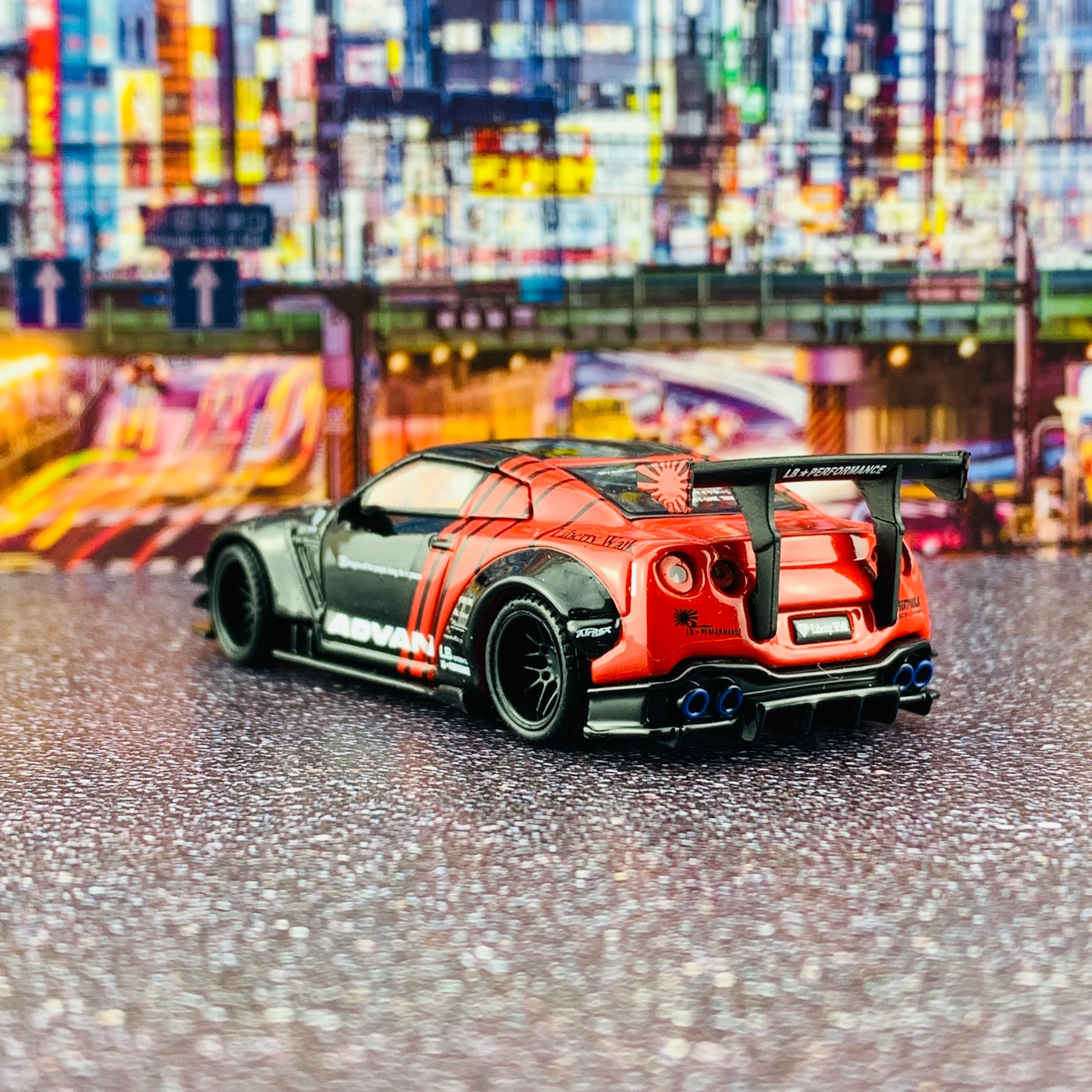 MINI GT 1/64 LB★WORKS Nissan GTR R35 Type 2 Rear Wing version 3 Advan Japan Exclusive RHD MGT00074-R - Image 3