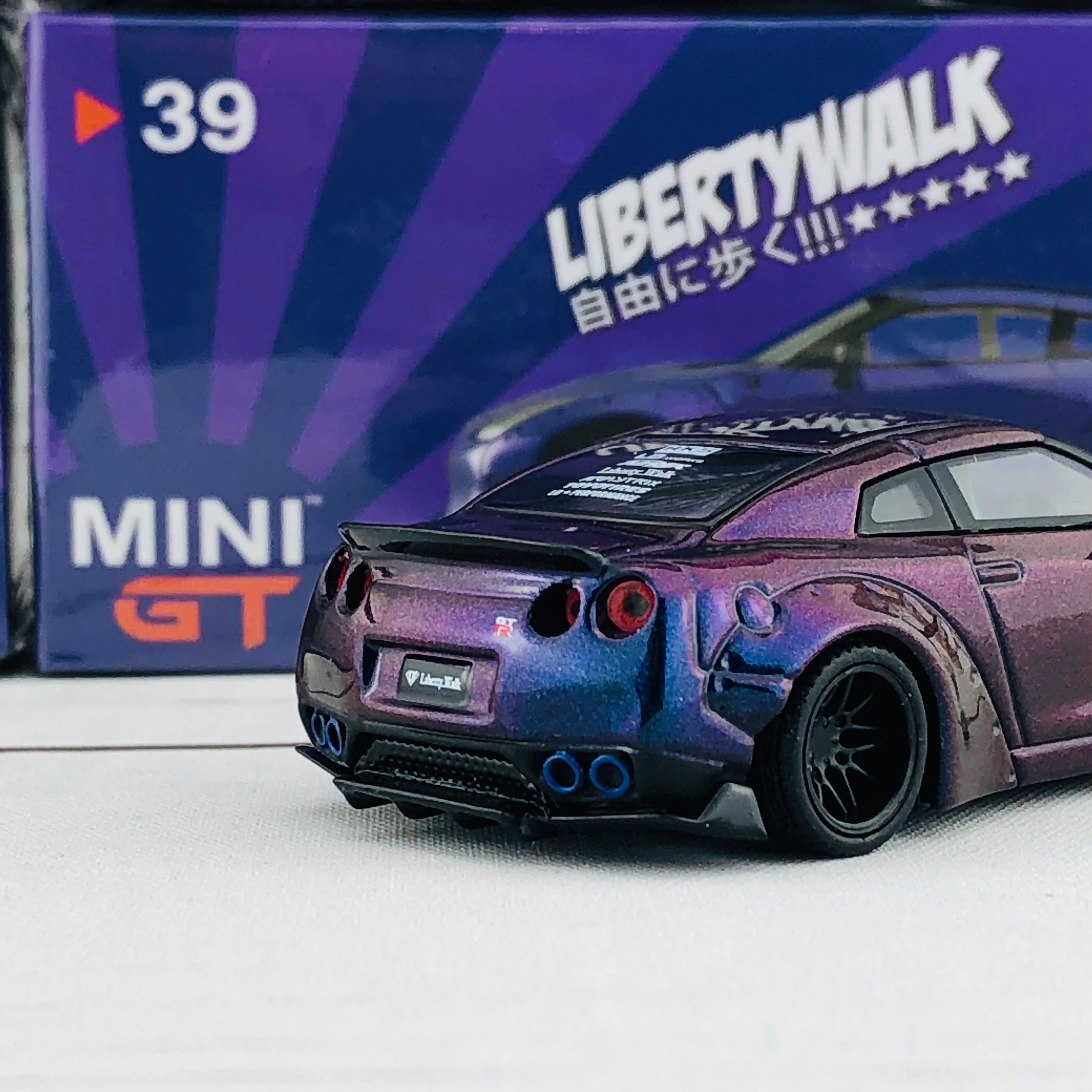 MINI GT 1/64 LIBERTYWALK LB★WORKS Nissan GTR (R35) Type 1, Rear Wing ver 2 Magic Purple Japan Exclusive MGT00039-R - Image 5