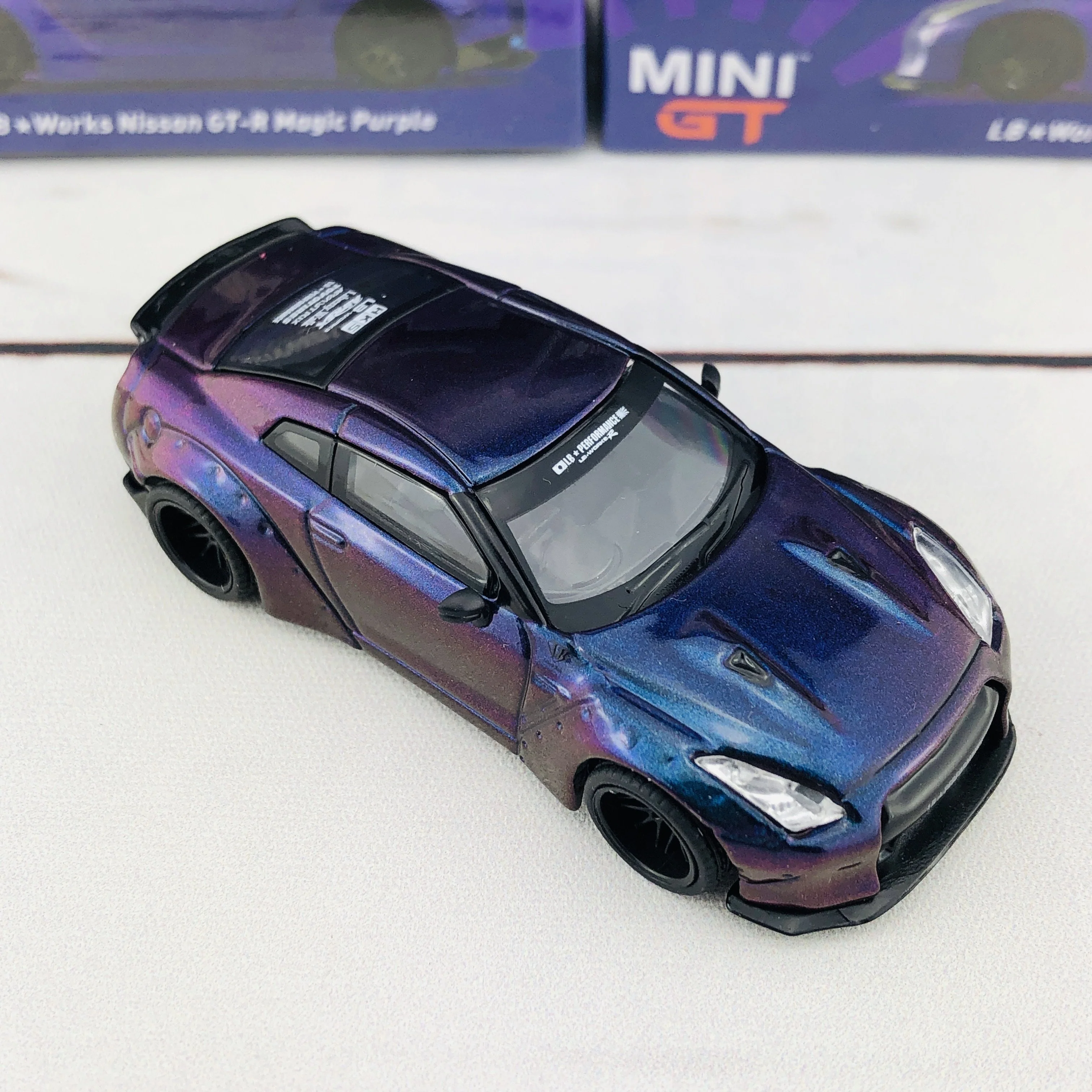 MINI GT 1/64 LIBERTYWALK LB★WORKS Nissan GTR (R35) Type 1, Rear Wing ver 2 Magic Purple Japan Exclusive MGT00039-R - Image 6
