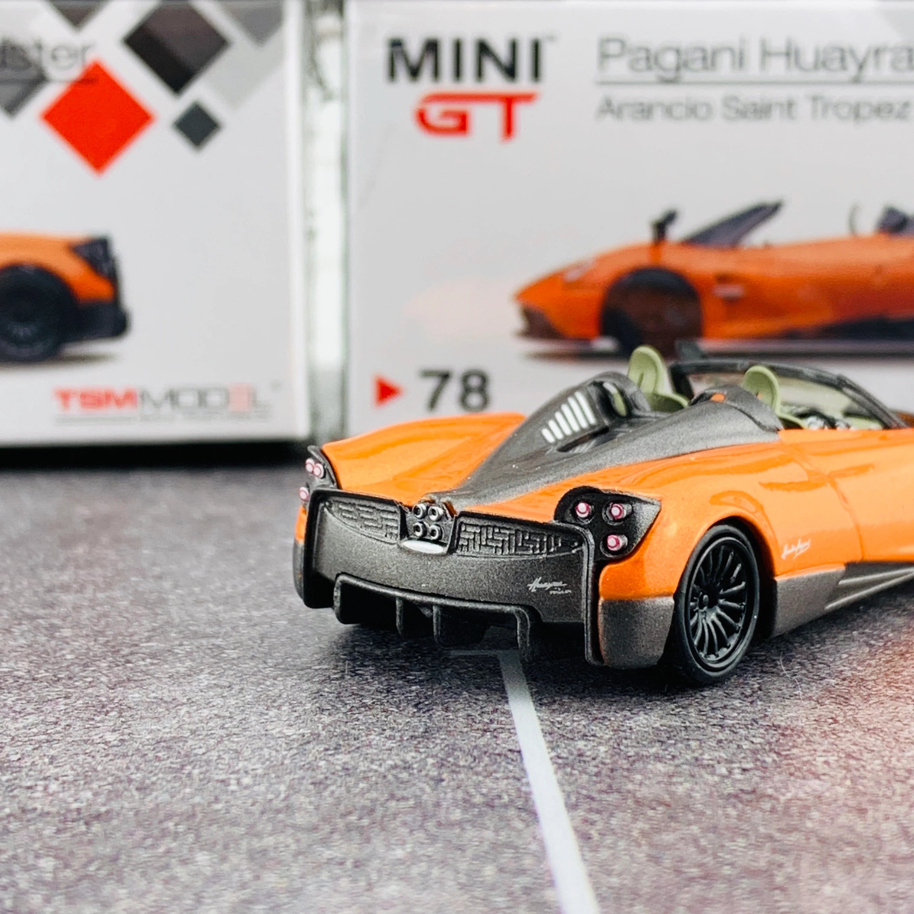 MINI GT 1/64 Pagani Huayra Roadster Arancio Saint Tropez RHD MGT00078-R - Image 4