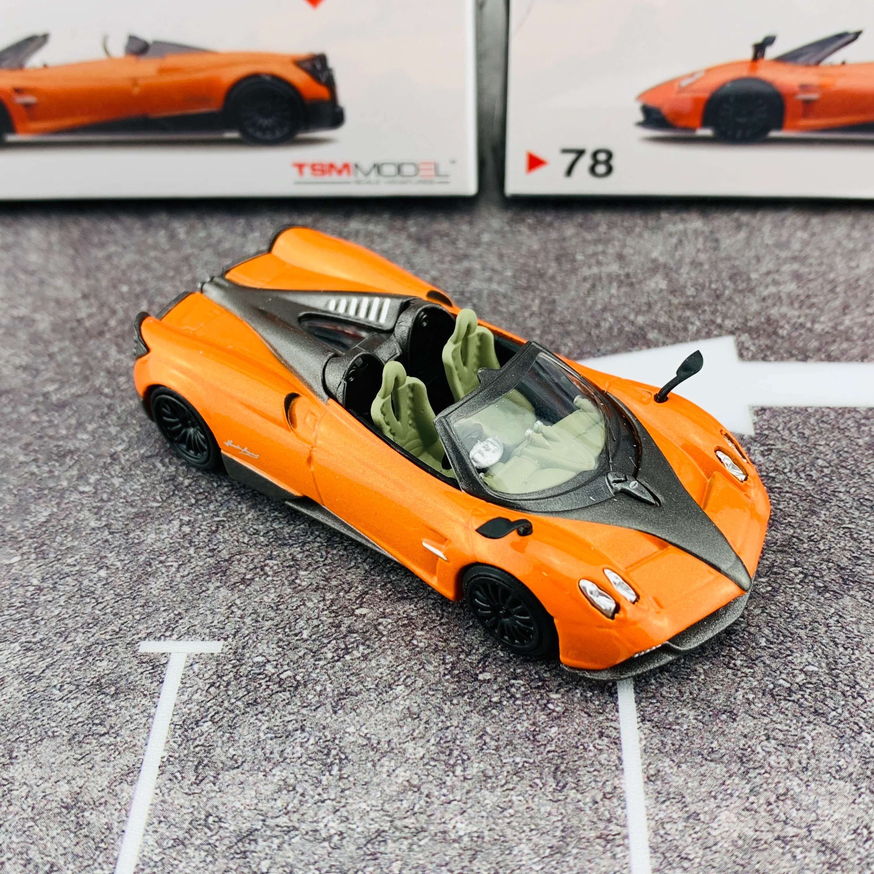 MINI GT 1/64 Pagani Huayra Roadster Arancio Saint Tropez RHD MGT00078-R - Image 5