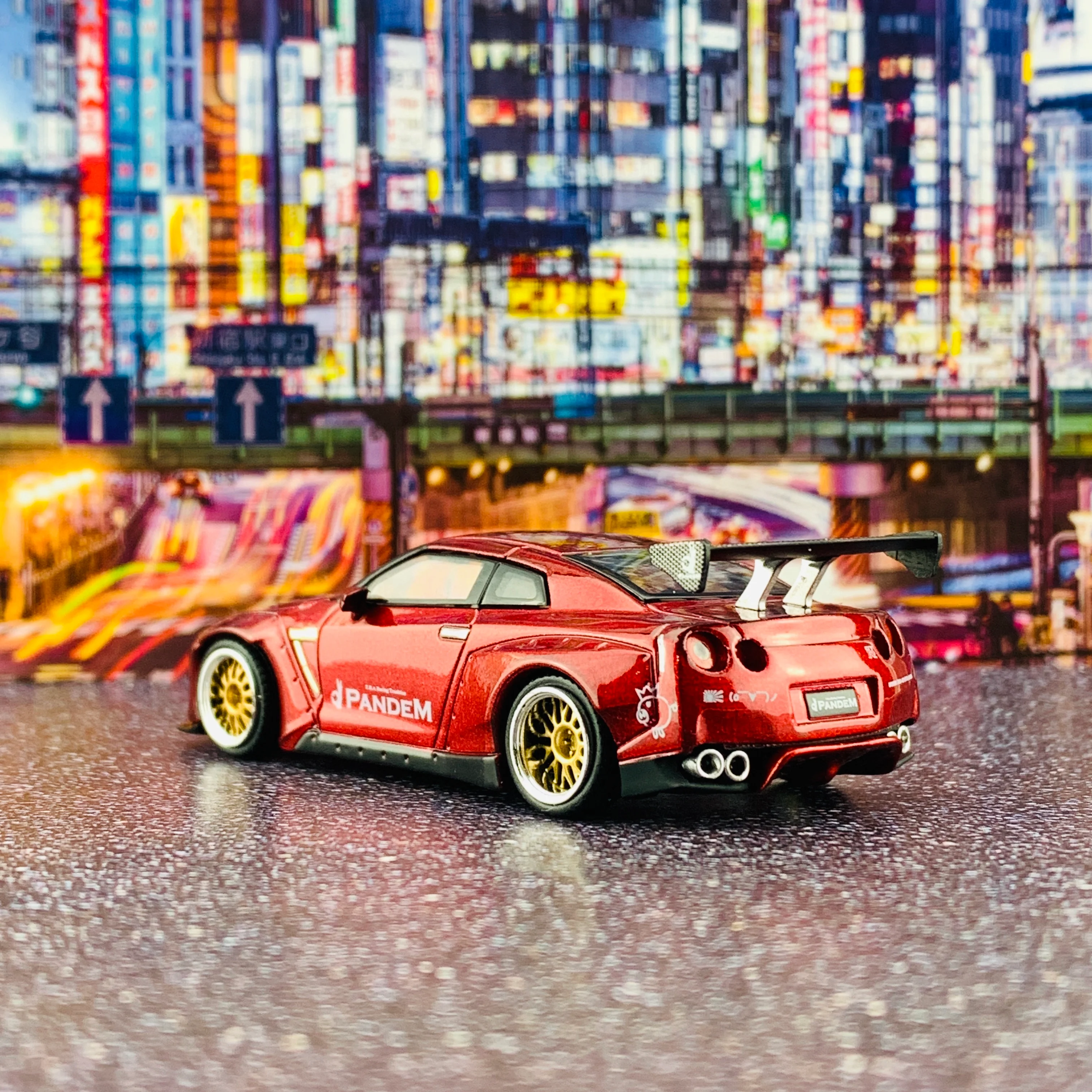 MINI GT 1/64 Pandem Nissan GTR R35 GT Wing Lava Red RHD MGT00092-R - Image 3