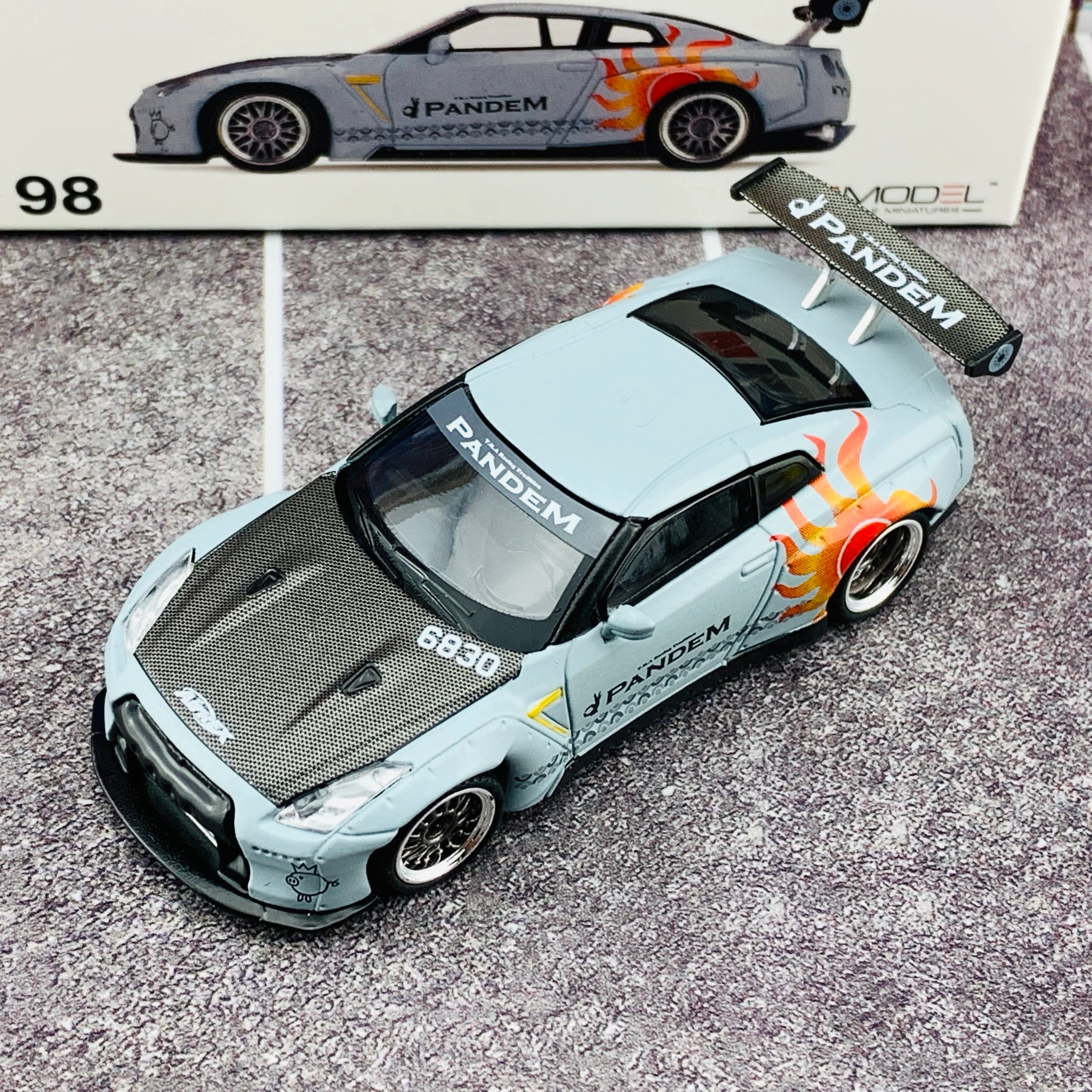 MINI GT 1/64 Pandem Nissan GTR (R35) GT Wing ROCAF Malataw Fighter LHD Taiwan Exclusive MGT00098-L - Image 4