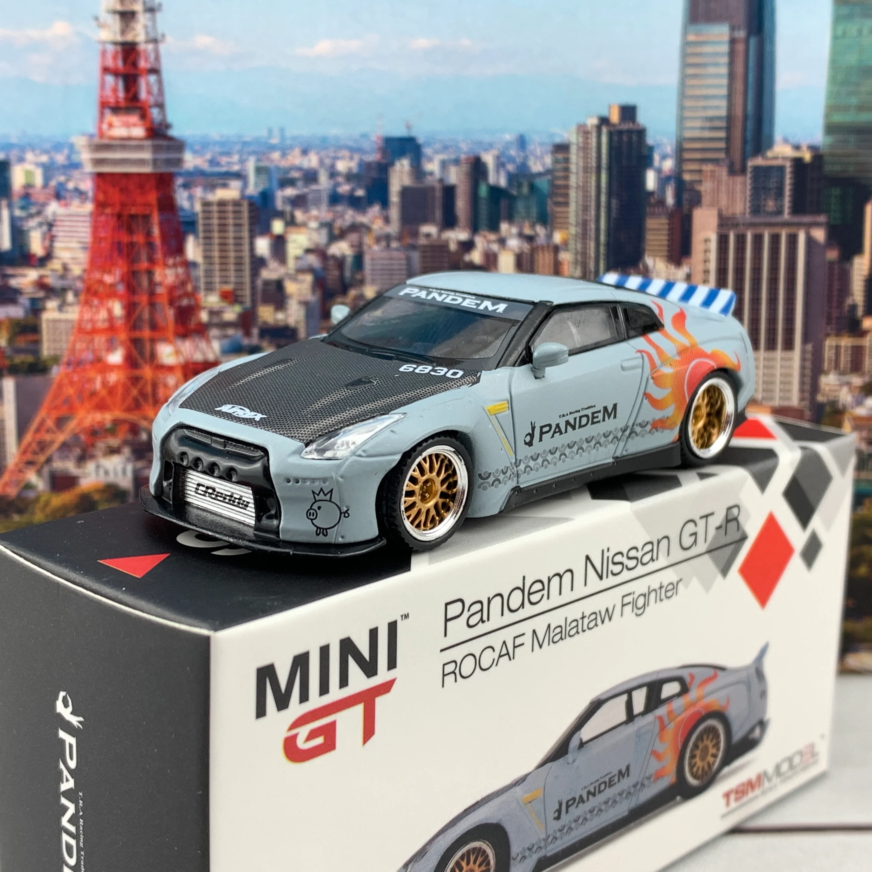 MINI GT 1/64 Pandem Nissan GTR (R35) ROCAF Malataw Fighter LHD Taiwan Exclusive MGT00099-L - Image 2