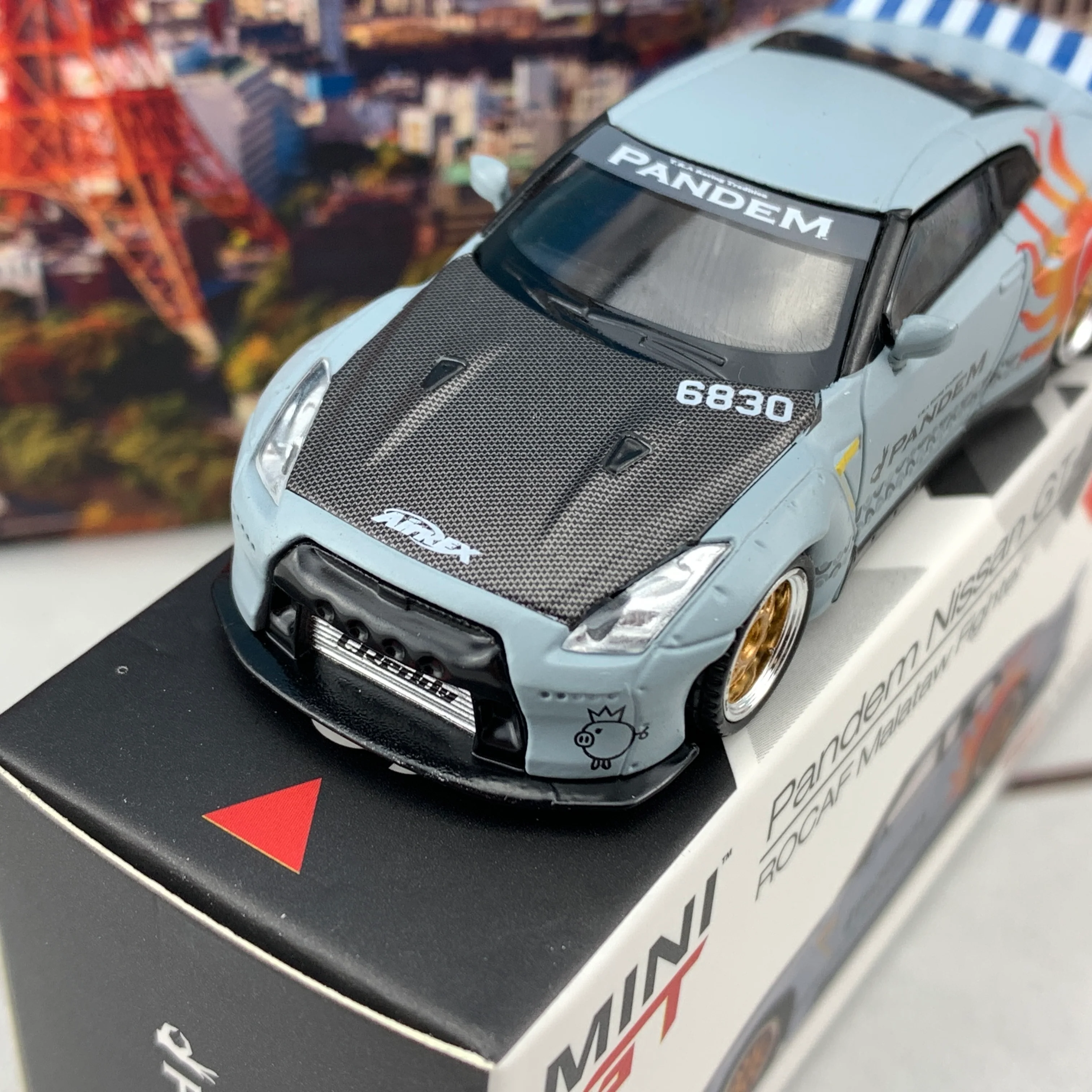 MINI GT 1/64 Pandem Nissan GTR (R35) ROCAF Malataw Fighter LHD Taiwan Exclusive MGT00099-L - Image 3