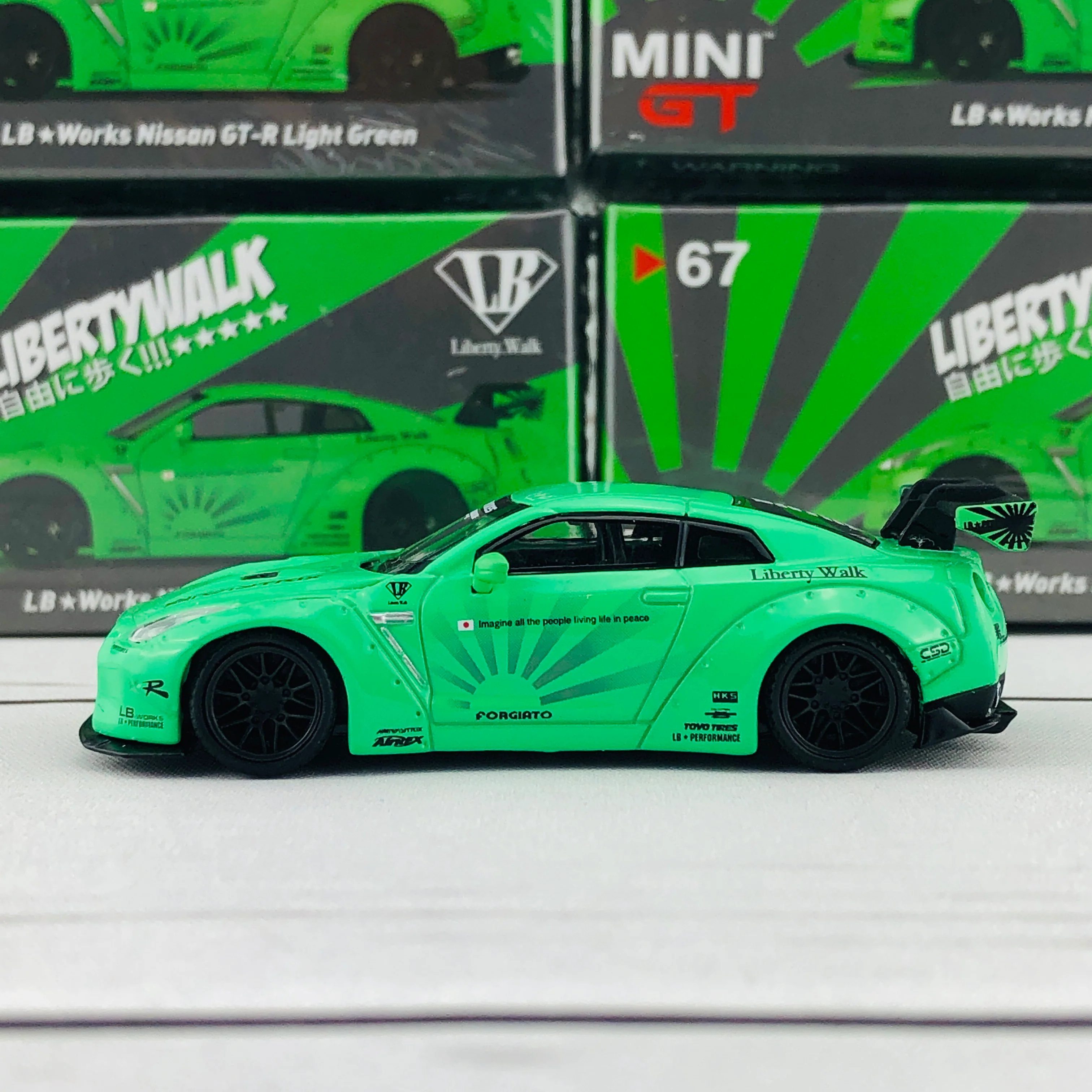 MINI GT LIBERTYWALK LB★WORKS Nissan GTR (R35) Light Green LHD PHILIPPINES EXCLUSIVE PRODUCT MGT00067-L - Image 2